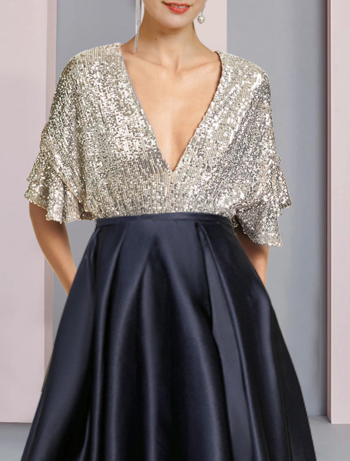 Abito da cerimonia per la madre della sposa, a trapezio, elegante, scintillante e brillante, con scollo a V asimmetrico, lunghezza tè, in raso con paillettes, manica corta con pieghe