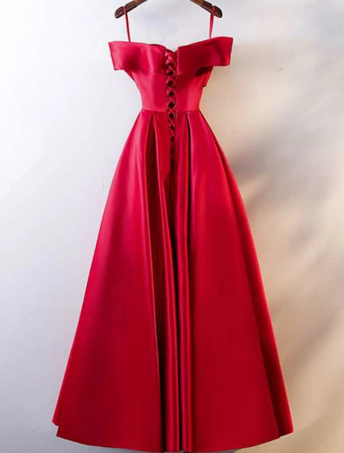 Abiti da ballo a trapezio con schiena scoperta, abito da ospite di nozze, lunghezza al pavimento, manica corta, spalle scoperte, raso con arricciature