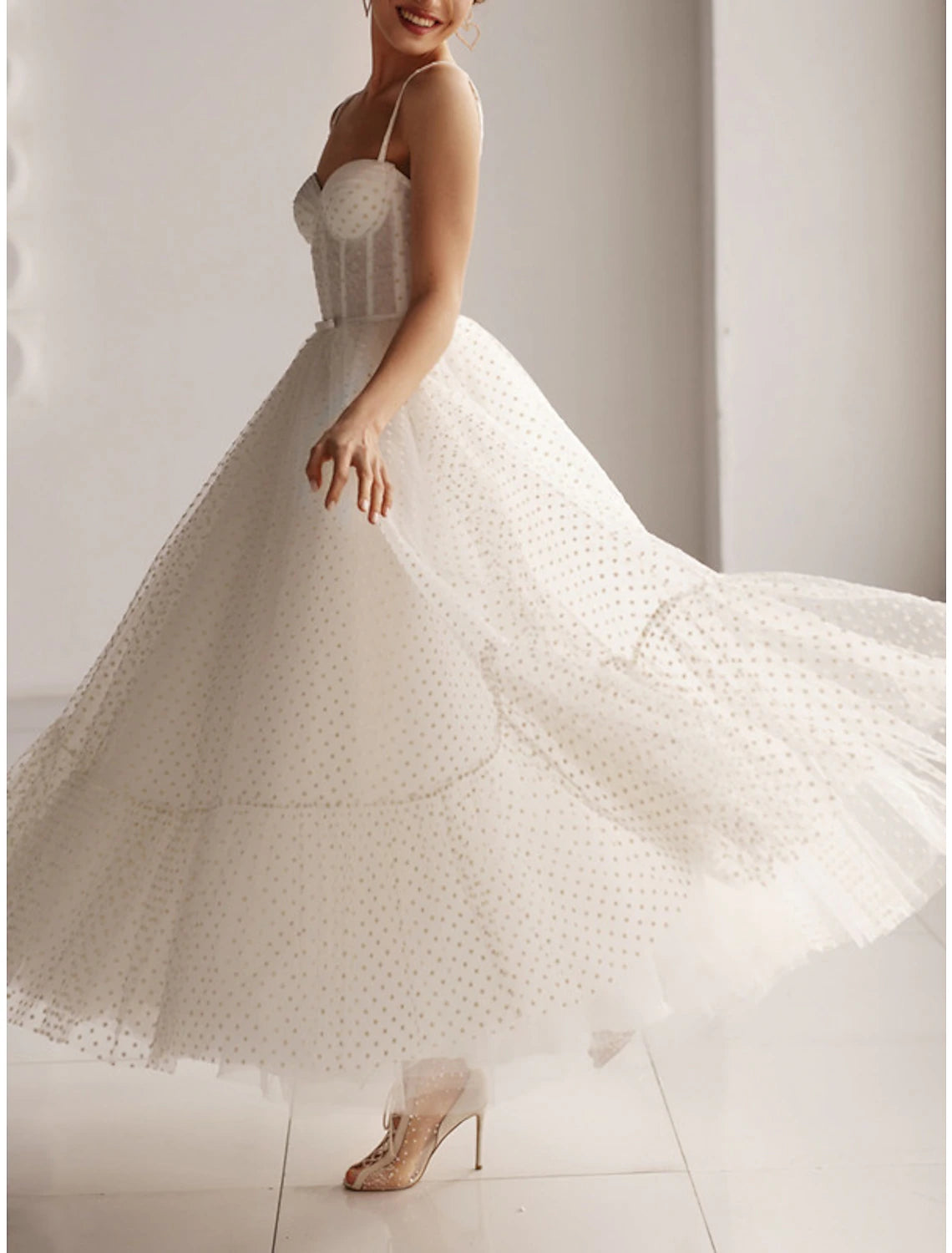 Vestidos de novia blancos de recepción, corte A, escote corazón, camisola, tirantes finos, largo hasta el tobillo, de tul, con lazo(s).