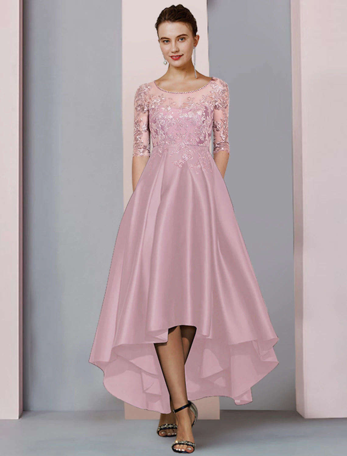 Abito da cerimonia per la madre della sposa, a trapezio, elegante, con scollo a barchetta, asimmetrico, lunghezza tè, in raso, pizzo, mezza manica, con pieghe e applicazioni di perline.