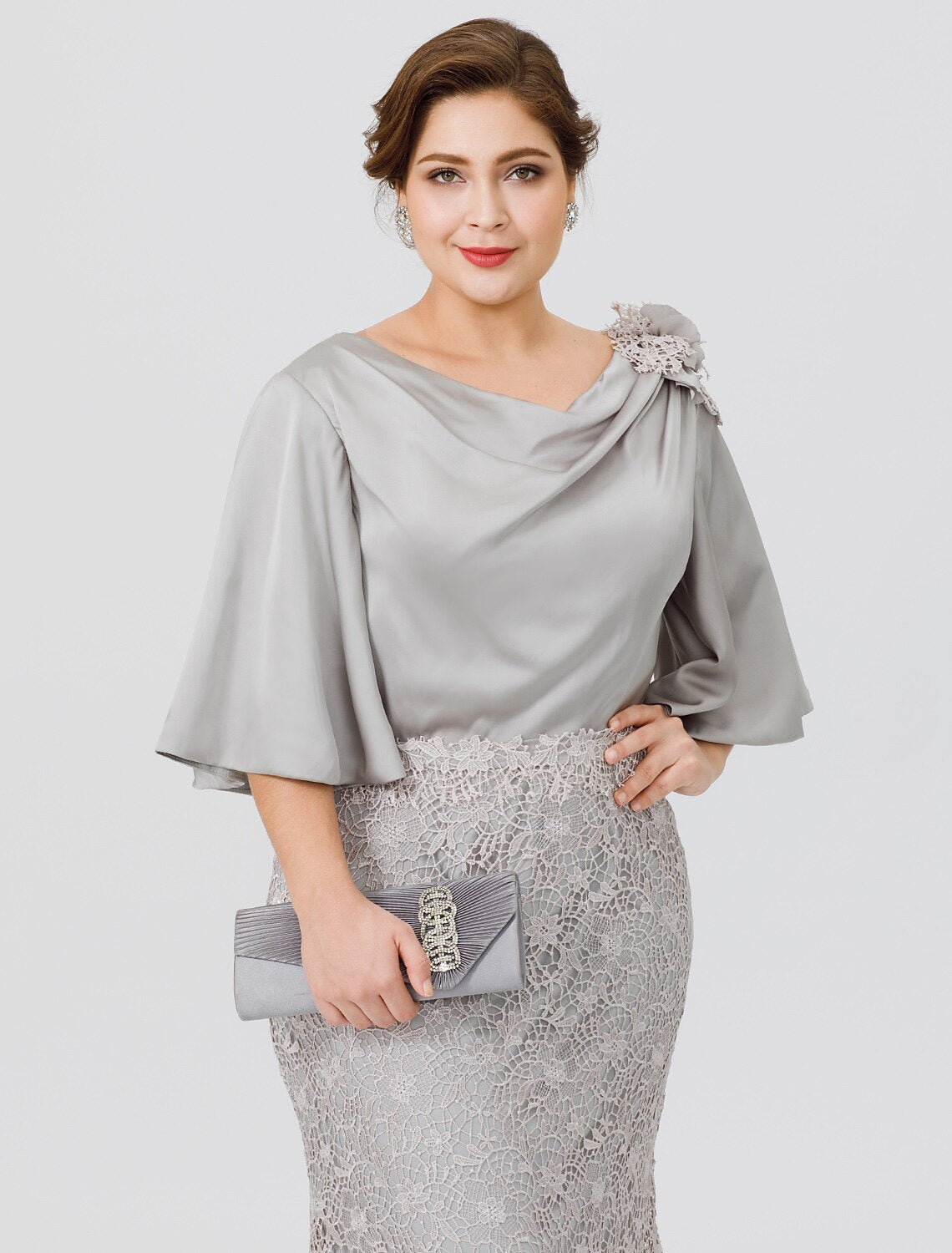 Vestido de sirena/trompeta para madre de la novia, talla grande, sexy, cuello vuelto, cola larga/cortada, satén, gasa, encaje sobre satén, media manga, sin mangas, con apliques