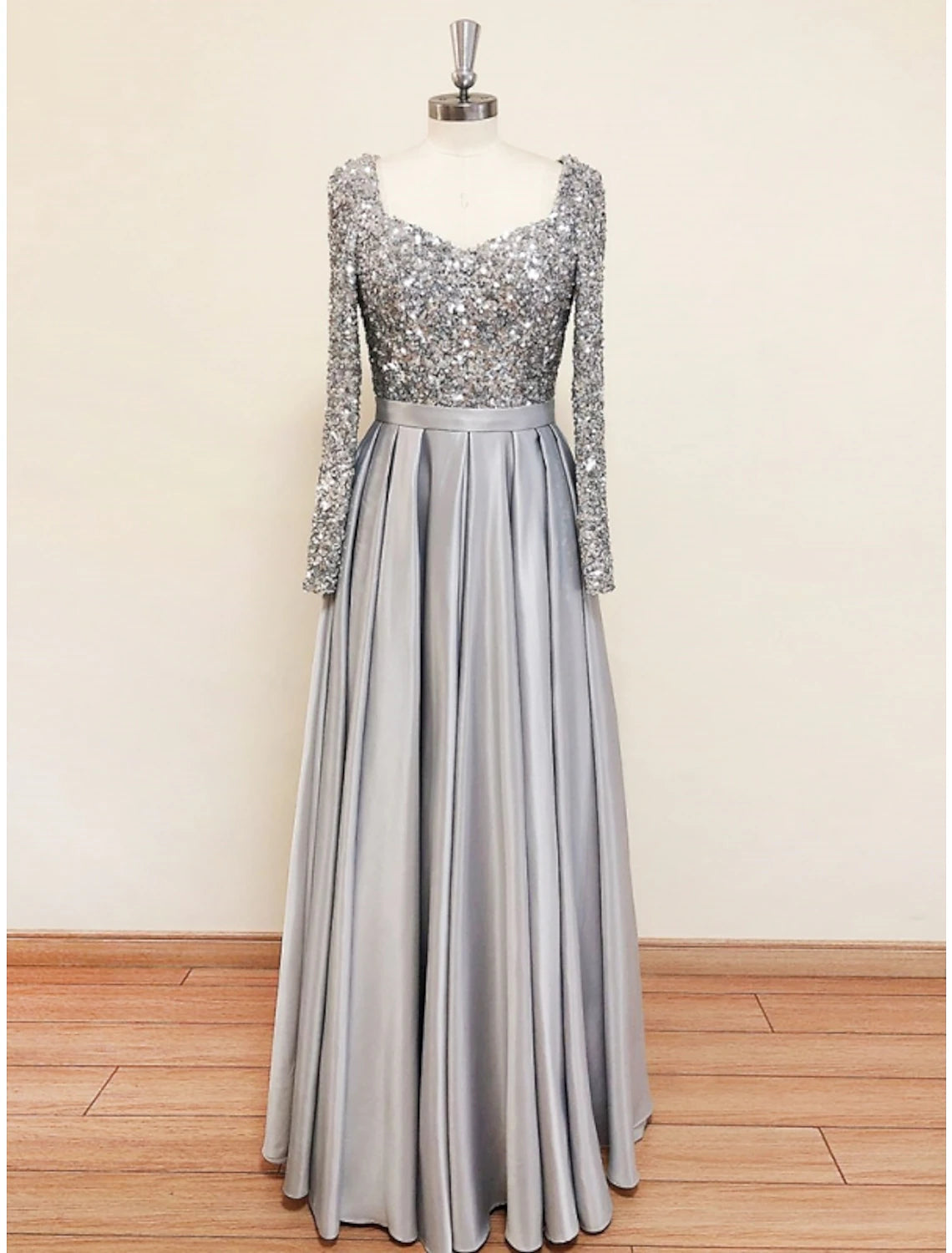 Vestido de noche elegante de corte A, vestido formal de otoño, cola larga, escote cuadrado, satén con pliegues brillantes