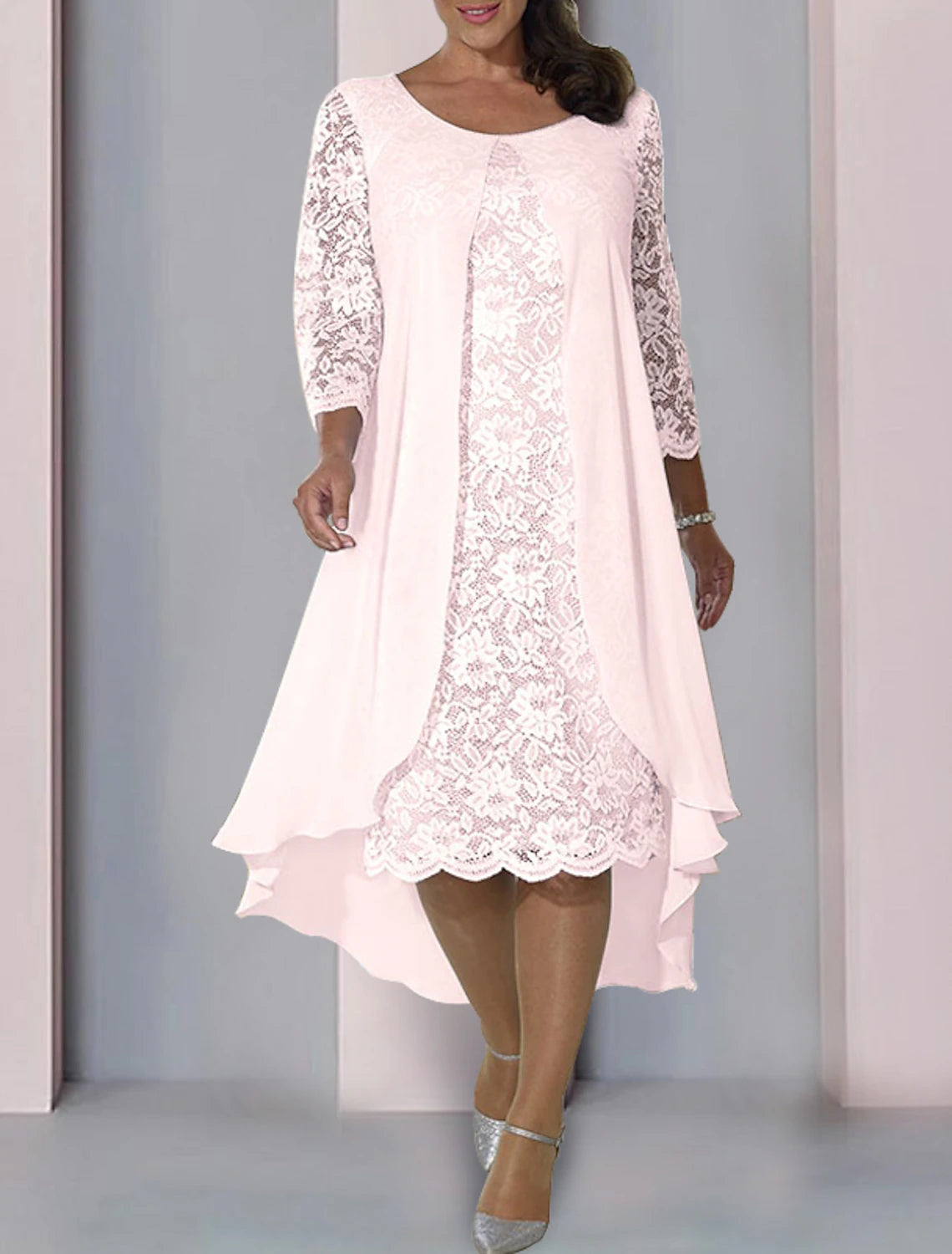 Abito da cerimonia per la madre della sposa, in chiffon, con scollo a barchetta, lunghezza al ginocchio, maniche a 3/4 e applicazioni