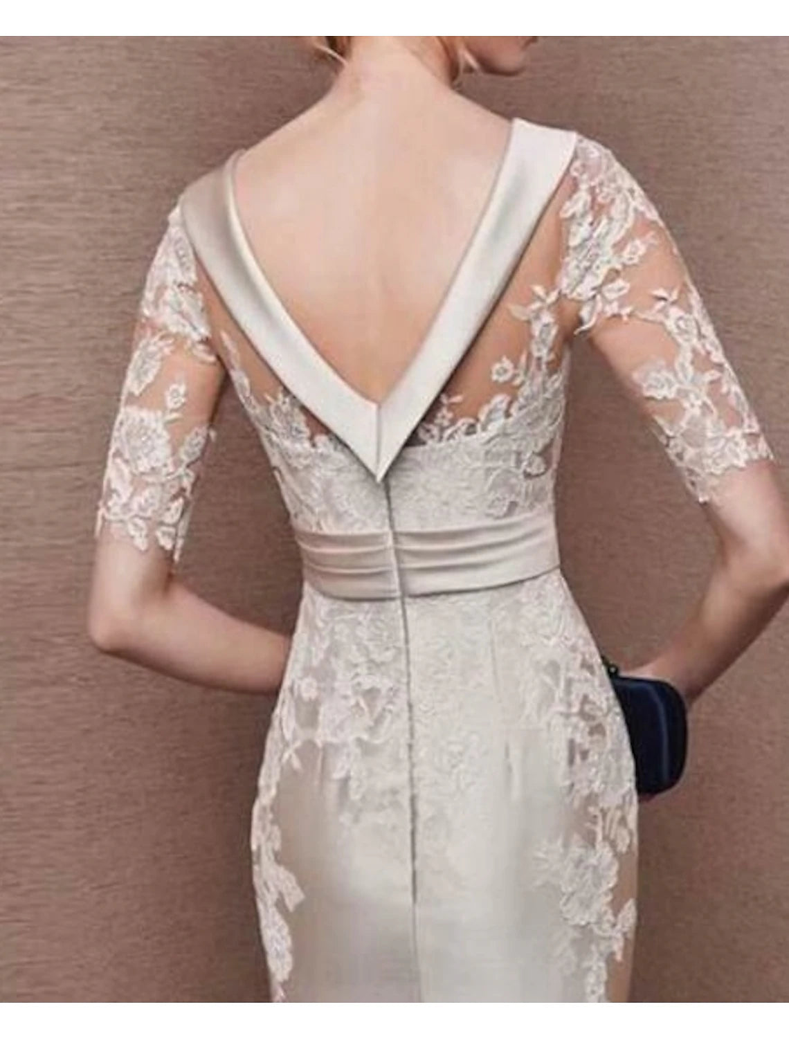 Abito da cerimonia per la madre della sposa, elegante, stile vintage, con scollo a barchetta, lunghezza al ginocchio, in raso, pizzo, maniche corte con applicazioni