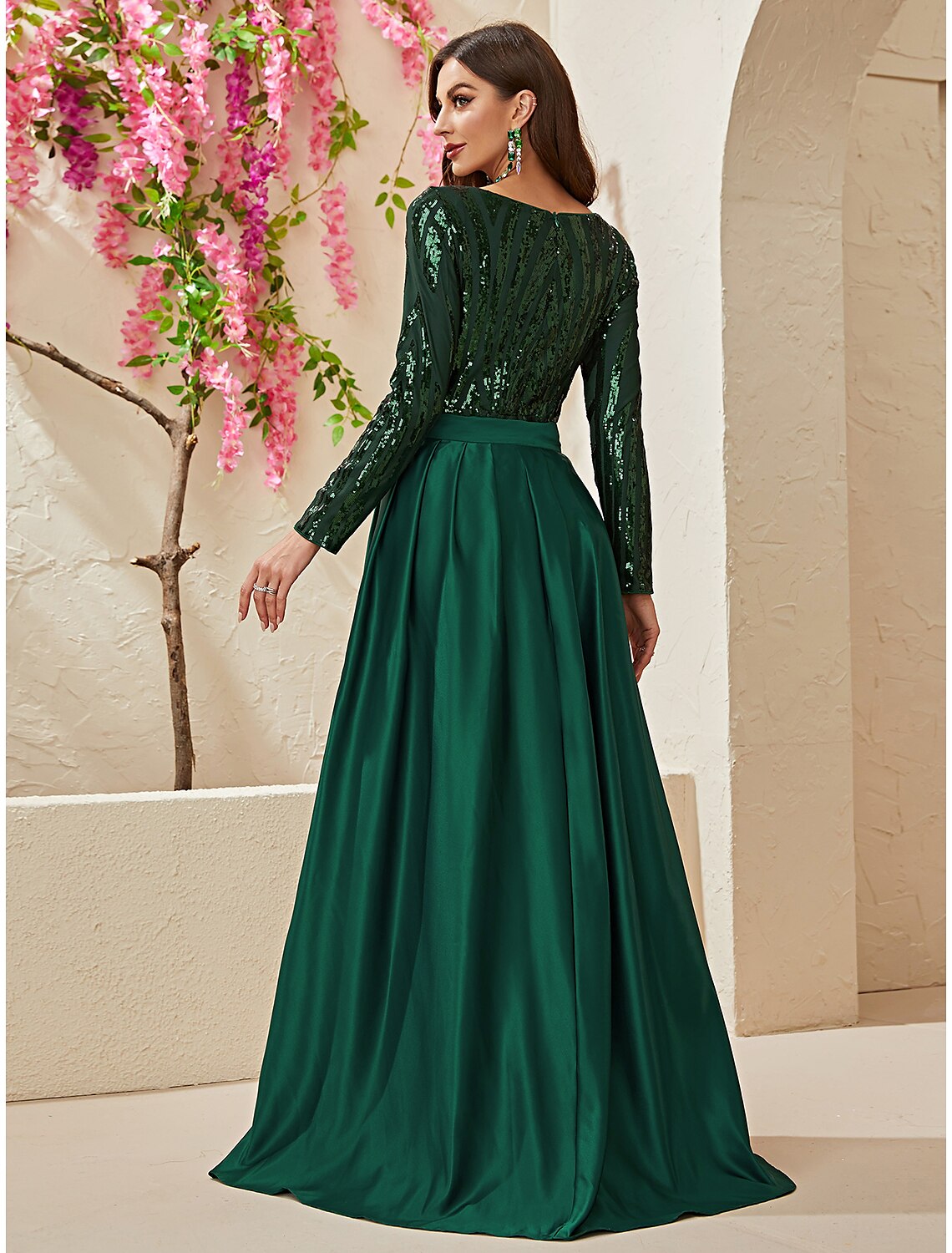 Vestido de noche sirena/trompeta con brillo y brillo, vestido formal de boda con cola larga, escote en V, poliéster desmontable y sobrefalda de lentejuelas.