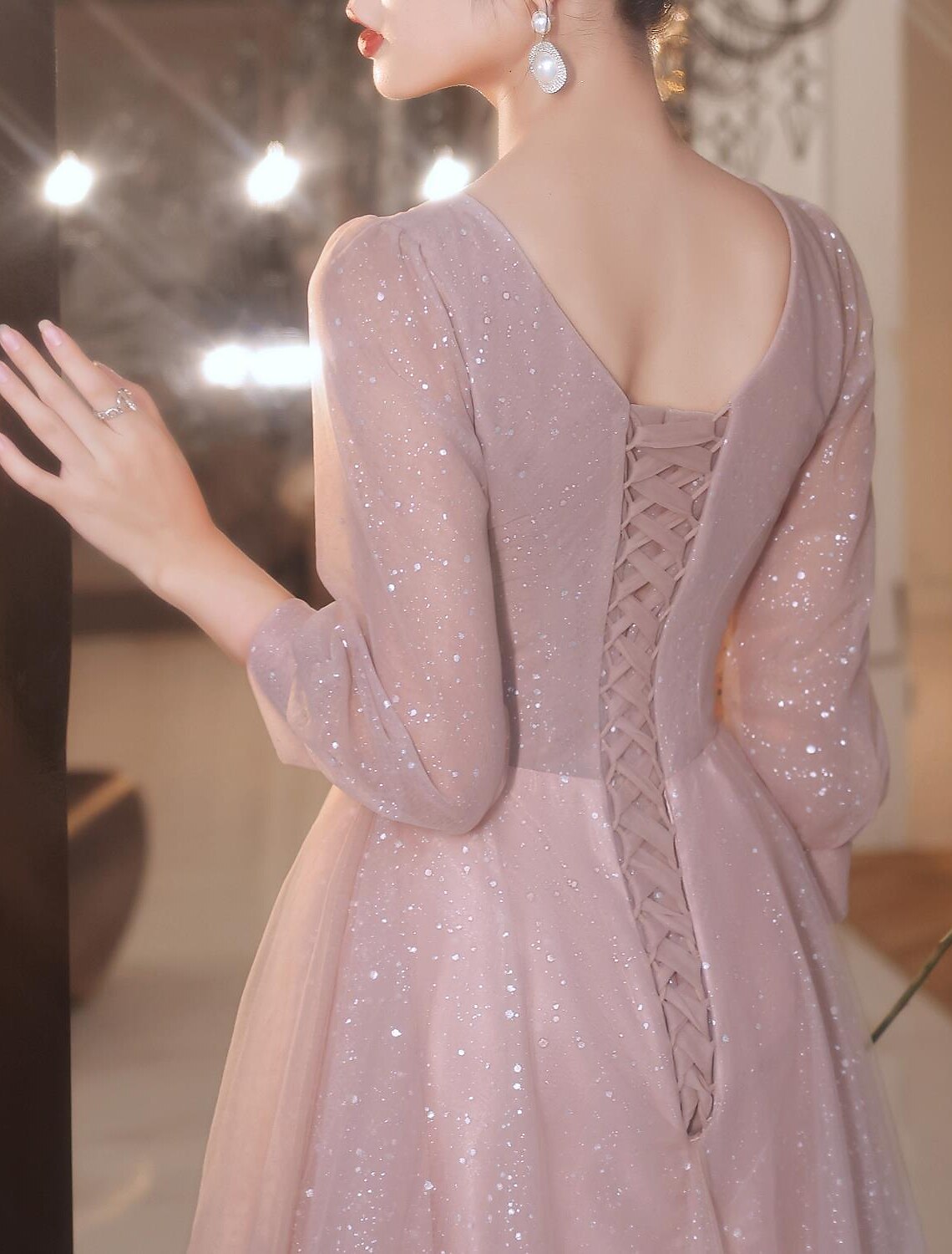 Abito da sera formale elegante con scollo a V, schiena a V, maniche a 3/4, lunghezza al pavimento, in pizzo con applicazioni, linea ad A, 2025