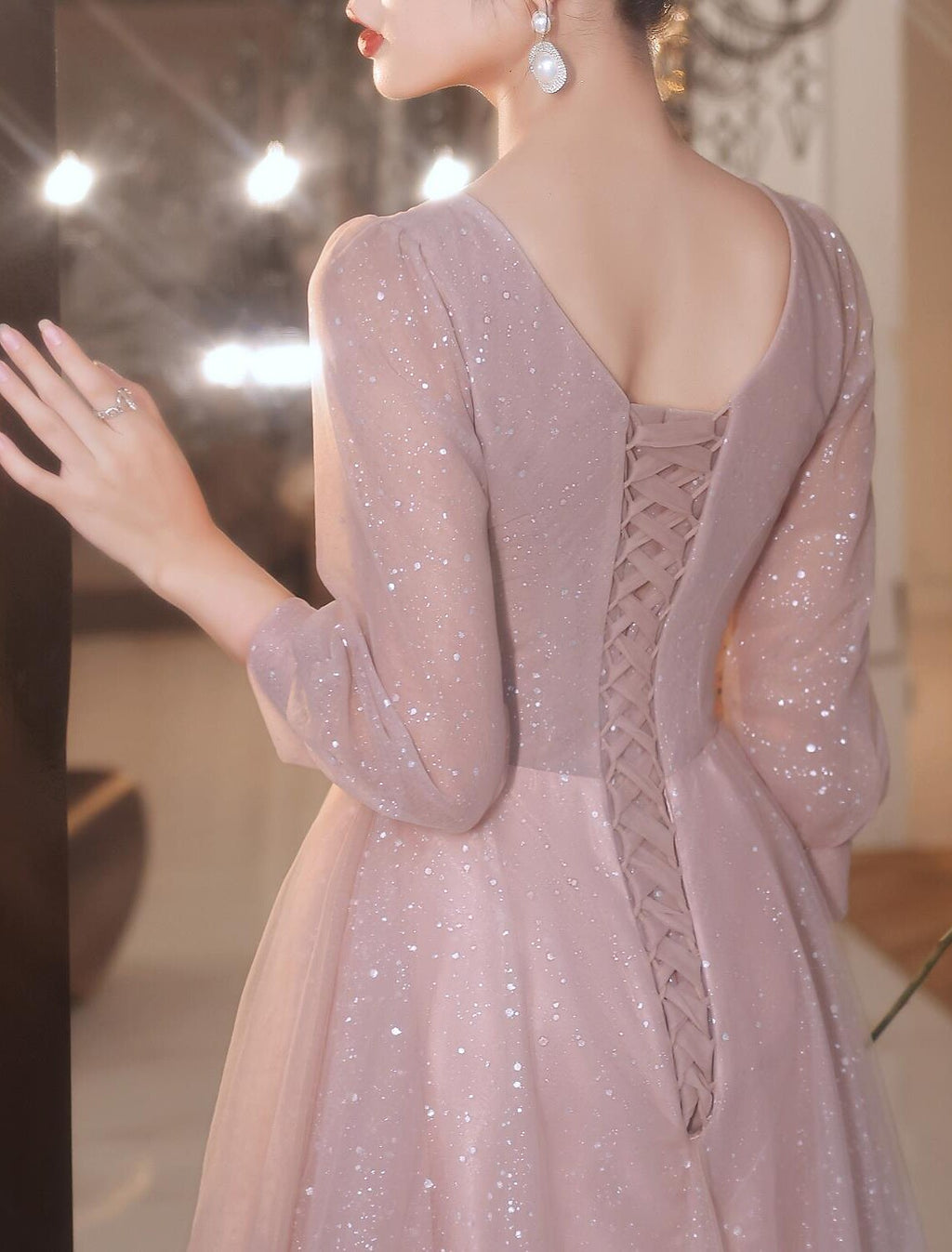 Vestido de noche formal elegante de fiesta con escote en V, espalda en V, mangas 3/4, largo hasta el suelo, encaje con apliques 2025