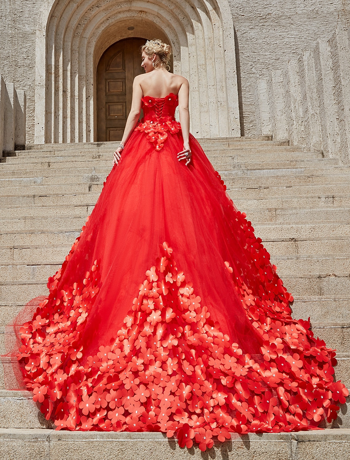 Vestidos de novia formales de compromiso con espalda abierta, vestido de baile, escote cuadrado, sin tirantes, cola capilla, vestidos de novia de encaje con cristales y flores