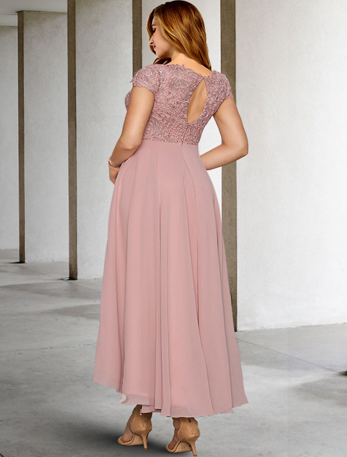 Abiti da madre della sposa a trapezio, taglie forti, eleganti, con curve addominali nascoste, asimmetrici, maniche corte, scollo gioiello, in chiffon con applicazioni a pieghe