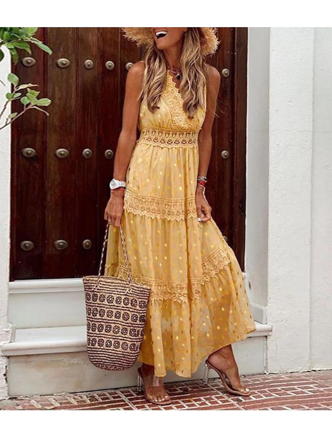 Abiti da sposa bianchi da spiaggia, abiti da sposa boho, linea ad A, scollo a V, senza maniche, lunghezza alla caviglia, in chiffon, con applicazioni