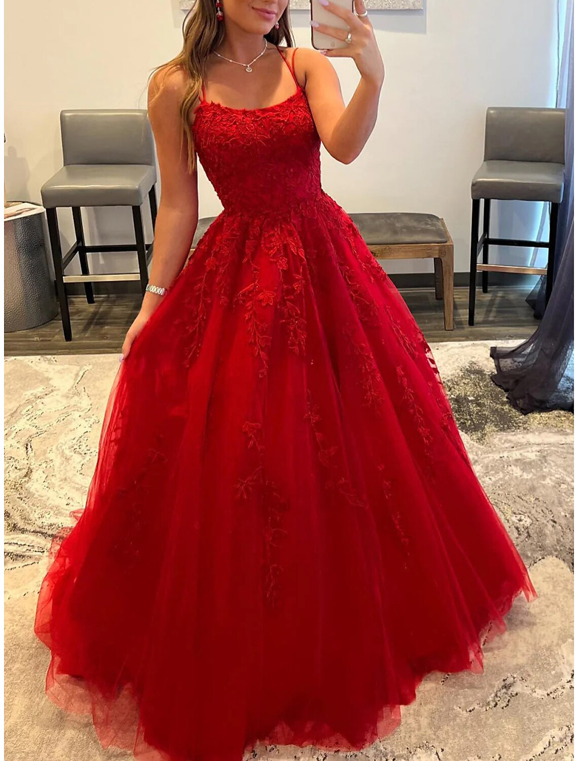 Red Tulle A-Line Sweetheart Floor-Length Evening Gown with Lace Appliques