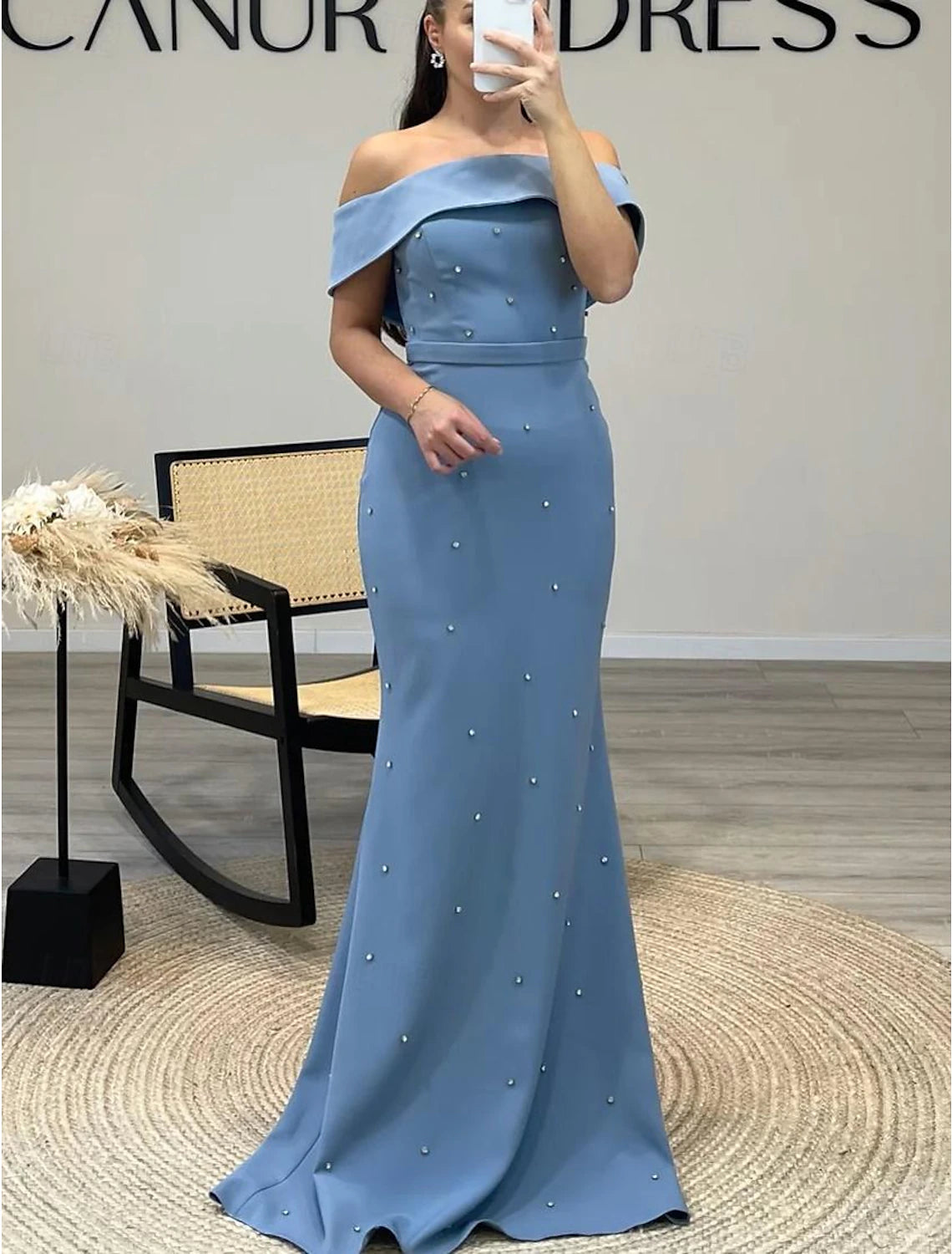Vestido de noche elegante de sirena/trompeta, vestido formal para invitada de boda, largo hasta el suelo, manga corta, hombros descubiertos, crepé con cuentas