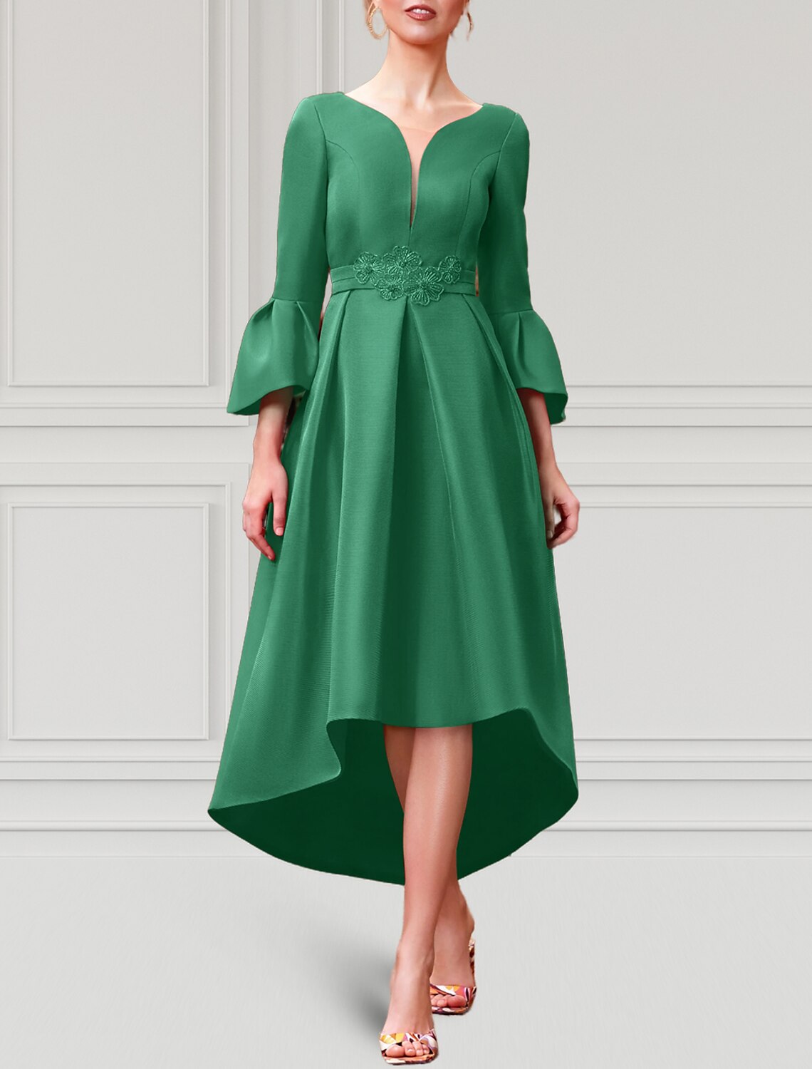 Vestido de cóctel elegante de corte A para invitada de boda formal, asimétrico, manga 3/4, escote en V, satén con pliegues, 2025