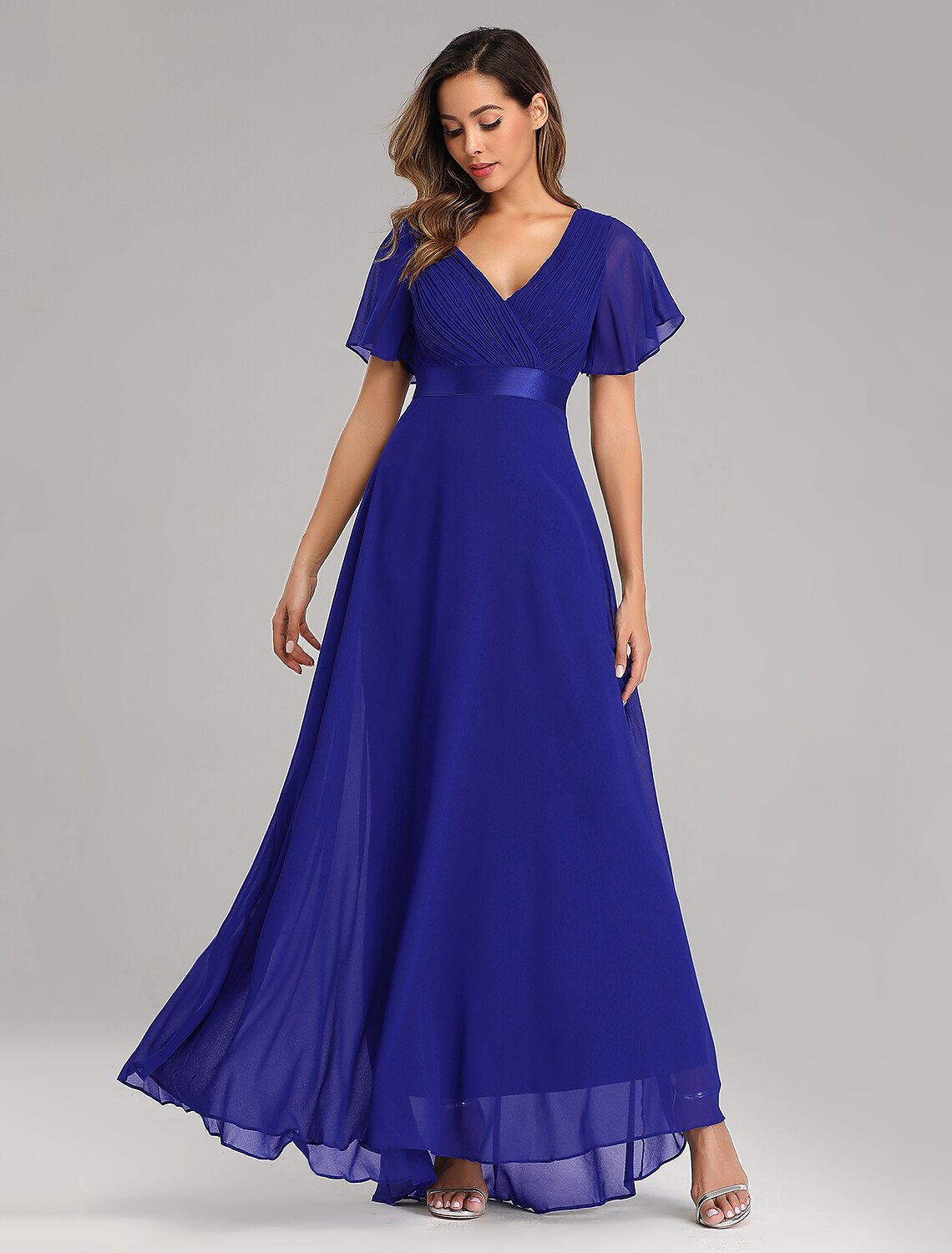 Abiti da ballo a trapezio, abito rosso verde, abito da damigella d'onore autunnale, lunghezza al pavimento, maniche corte, scollo a V, chiffon, schiena a V con balze arricciate