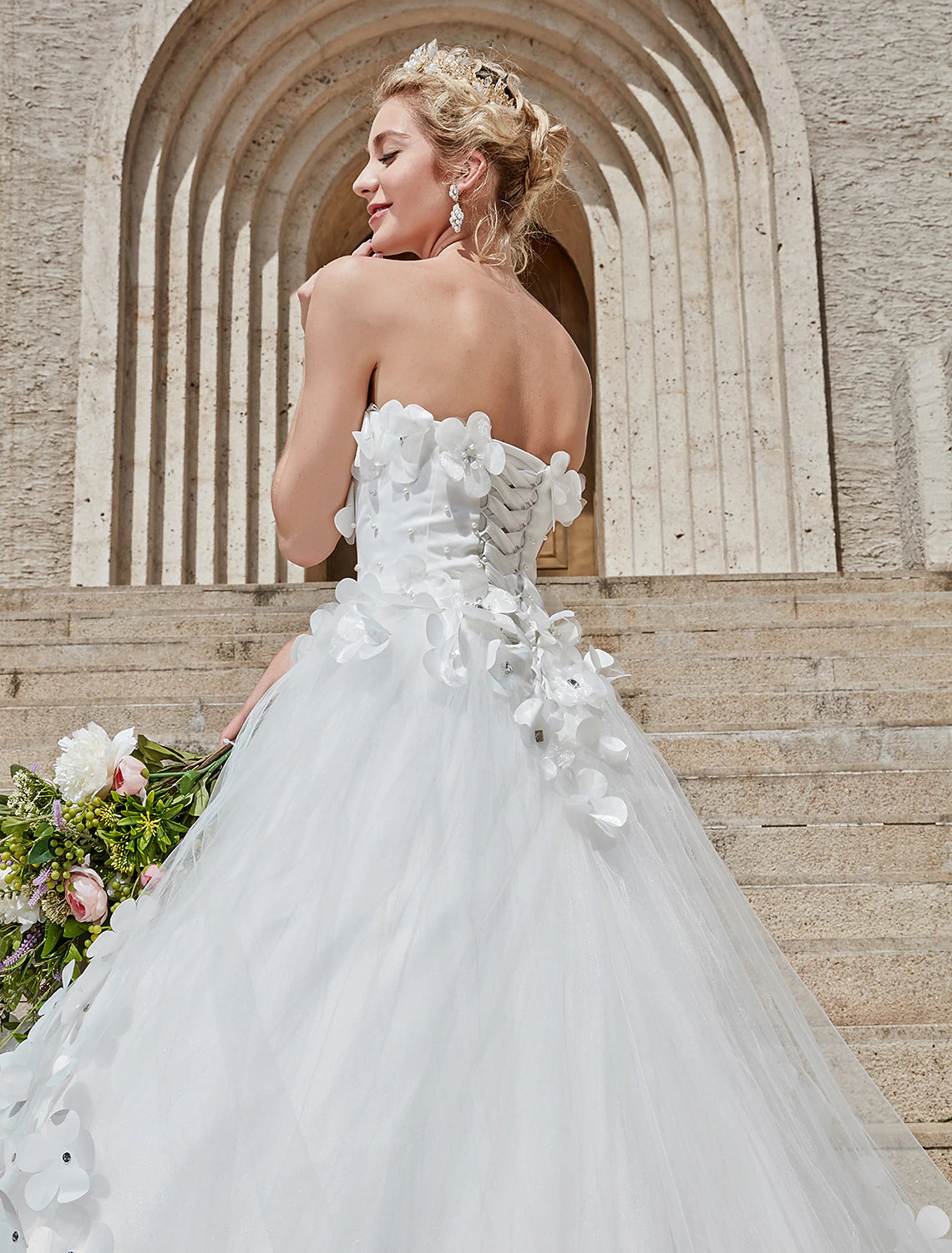 White Tulle A-Line Sweetheart Floor-Length Evening Dress with 3D Floral Appliques