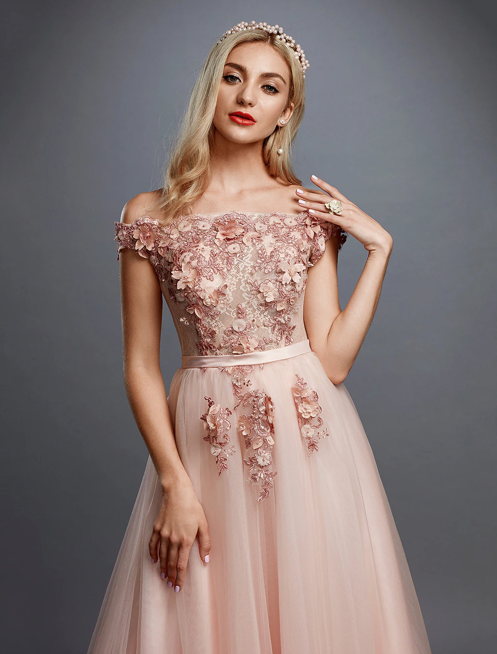 Vestido floral de corte A para invitada de boda, baile de graduación, cola larga/cortada, sin mangas, hombros descubiertos, tul sobre encaje con apliques