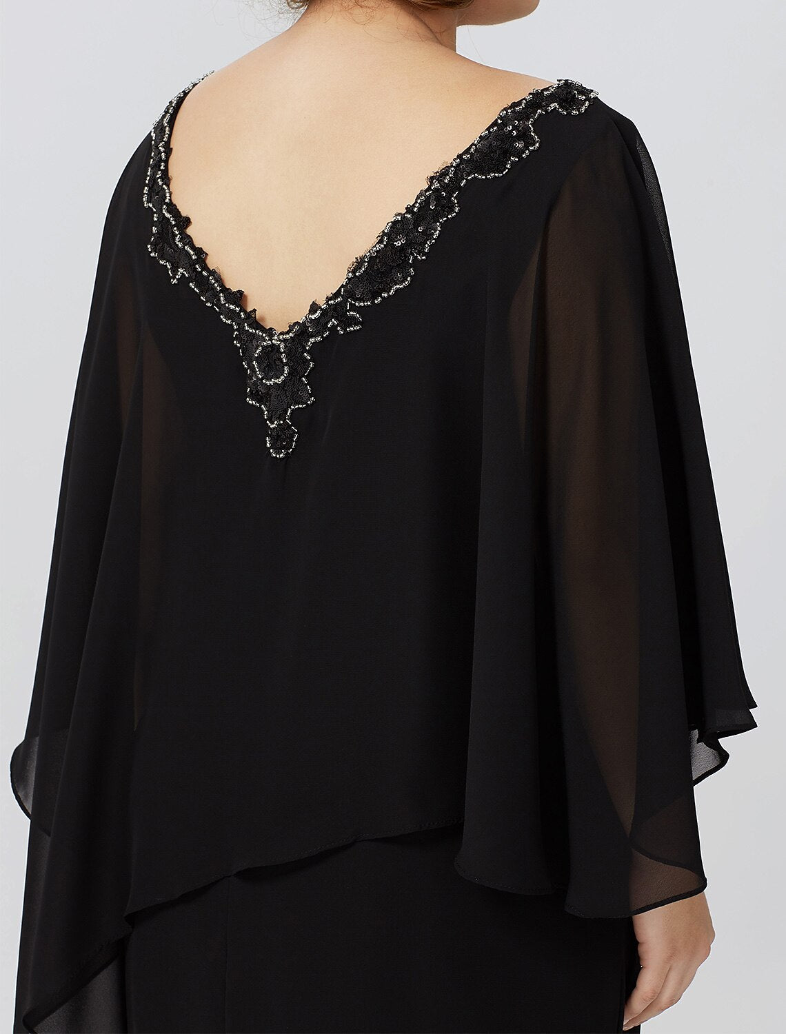 Vestido de madre de la novia con corte tubo/columna, formal, clásico y atemporal, elegante y lujoso, talla grande, escote en V, largo hasta la rodilla, gasa, sin mangas, no incluye cristales ni cuentas.