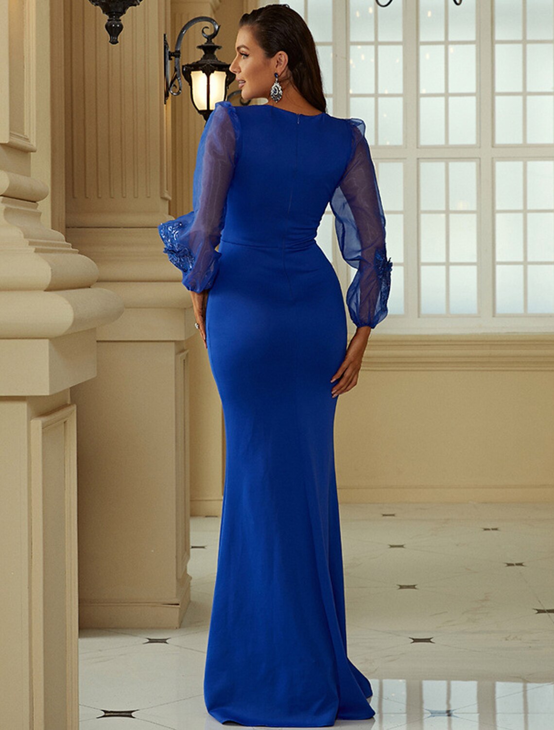 Vestido de noche elegante de sirena/trompeta, vestido formal para invitados de boda, cola larga, cuello cuadrado, poliéster con empalme de color puro.