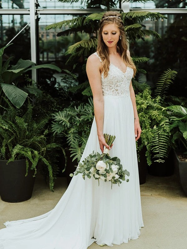 Vestidos de novia de corte A/princesa, de gasa, con encaje, escote en V, sin mangas y cola larga