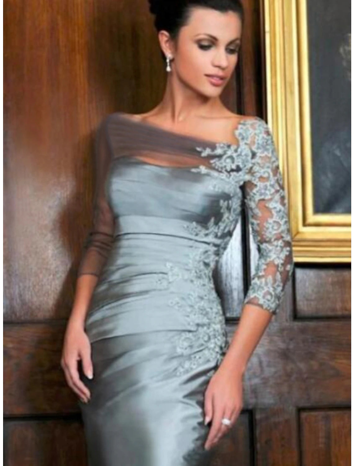 Vestido de Madre de la Novia con Corte Vaina/Columna para Invitadas de Boda Elegante Transparente Escote Barco Largo a la Rodilla Tafetán Manga 3/4 con Apliques de Cuentas Fruncido