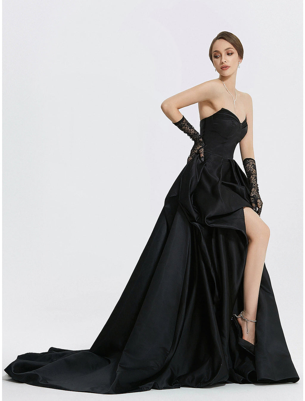 Vestido de noche de corte A, estilo vintage, para carnaval, mascarada, con cola larga y sin mangas, escote corazón de satén con abertura fruncida.