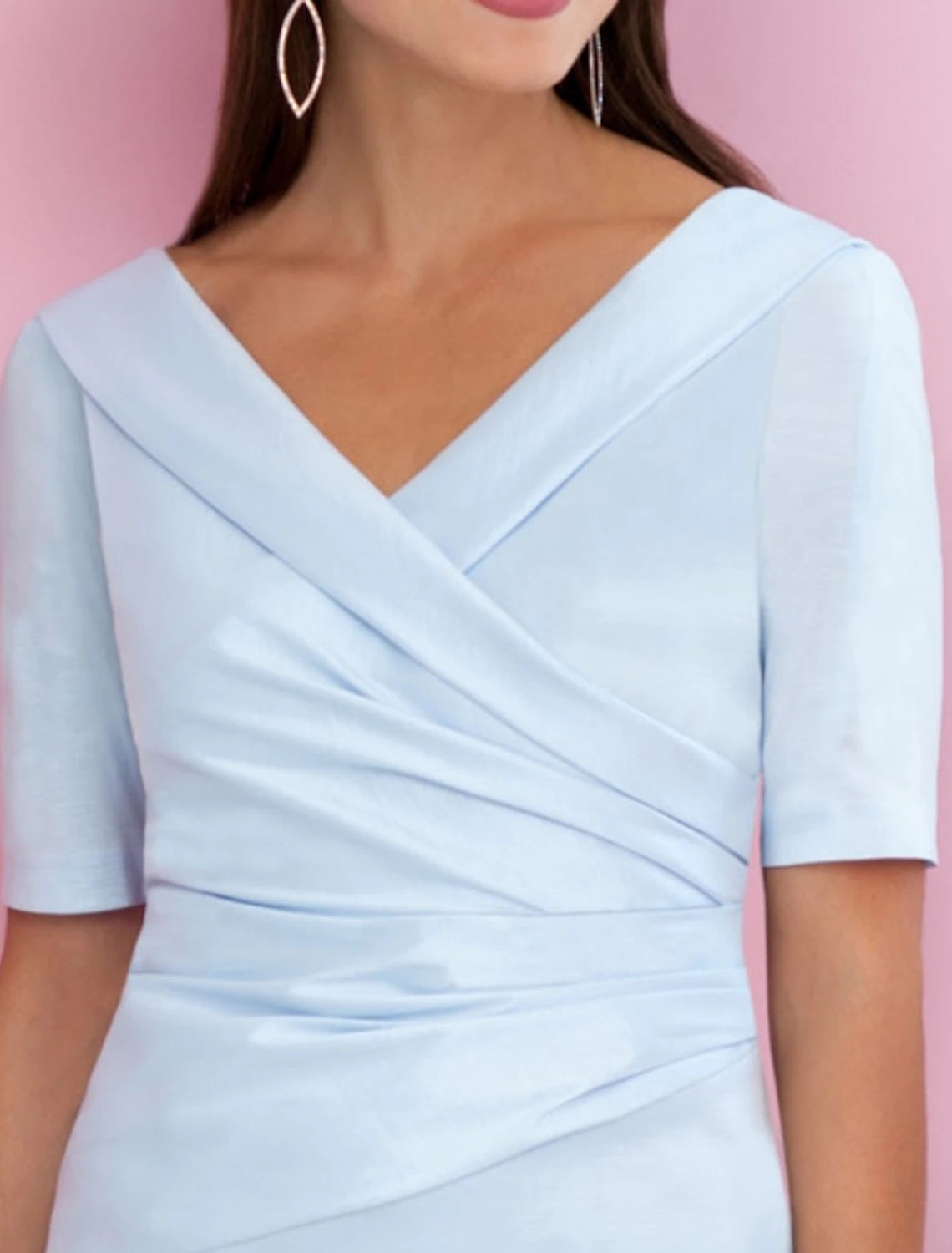 Abito da cerimonia per la madre della sposa, a tubino, elegante, con scollo a V, lunghezza al ginocchio, in raso, maniche corte, con arricciature