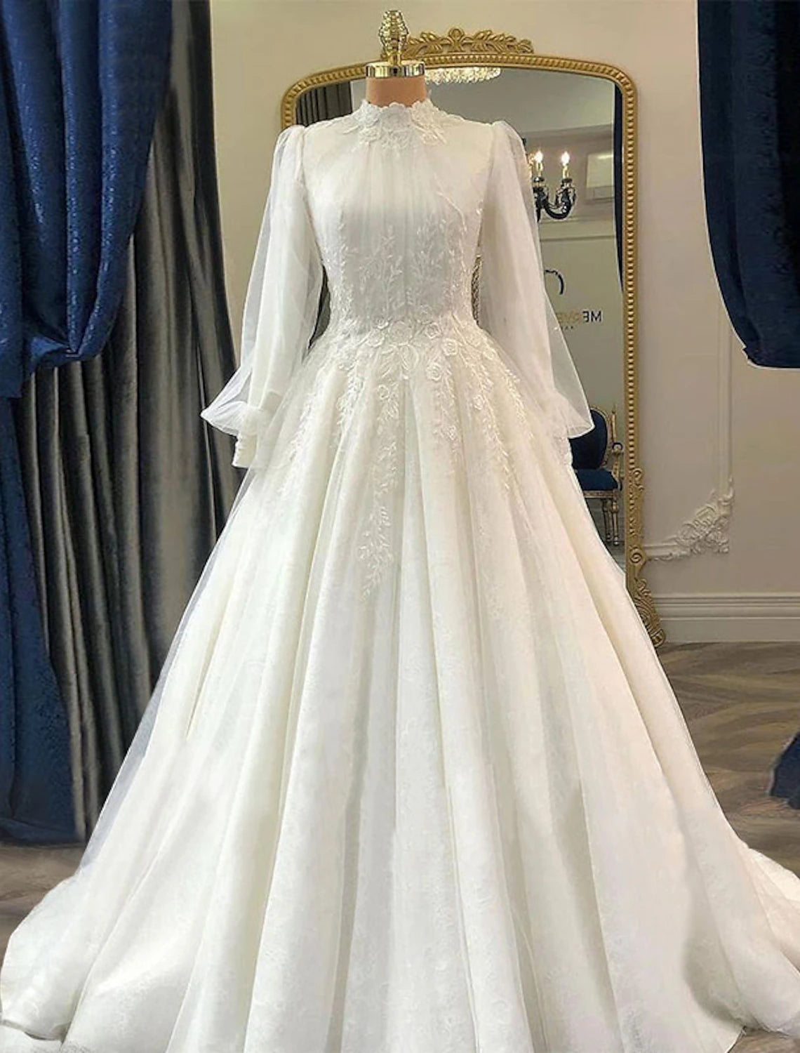 Vestidos de novia de compromiso vintage de los años 40/50, formales, de otoño, con cuello alto, manga larga, cola de corte, de encaje, con pliegues y apliques, para bodas de verano.
