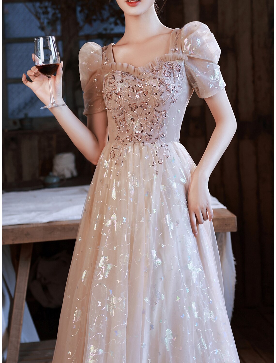 Abiti da ballo a trapezio, scintillanti e brillanti, da festa, lunghezza al pavimento, maniche corte, scollo a cuore, in raso con applicazioni e spalline, 2025