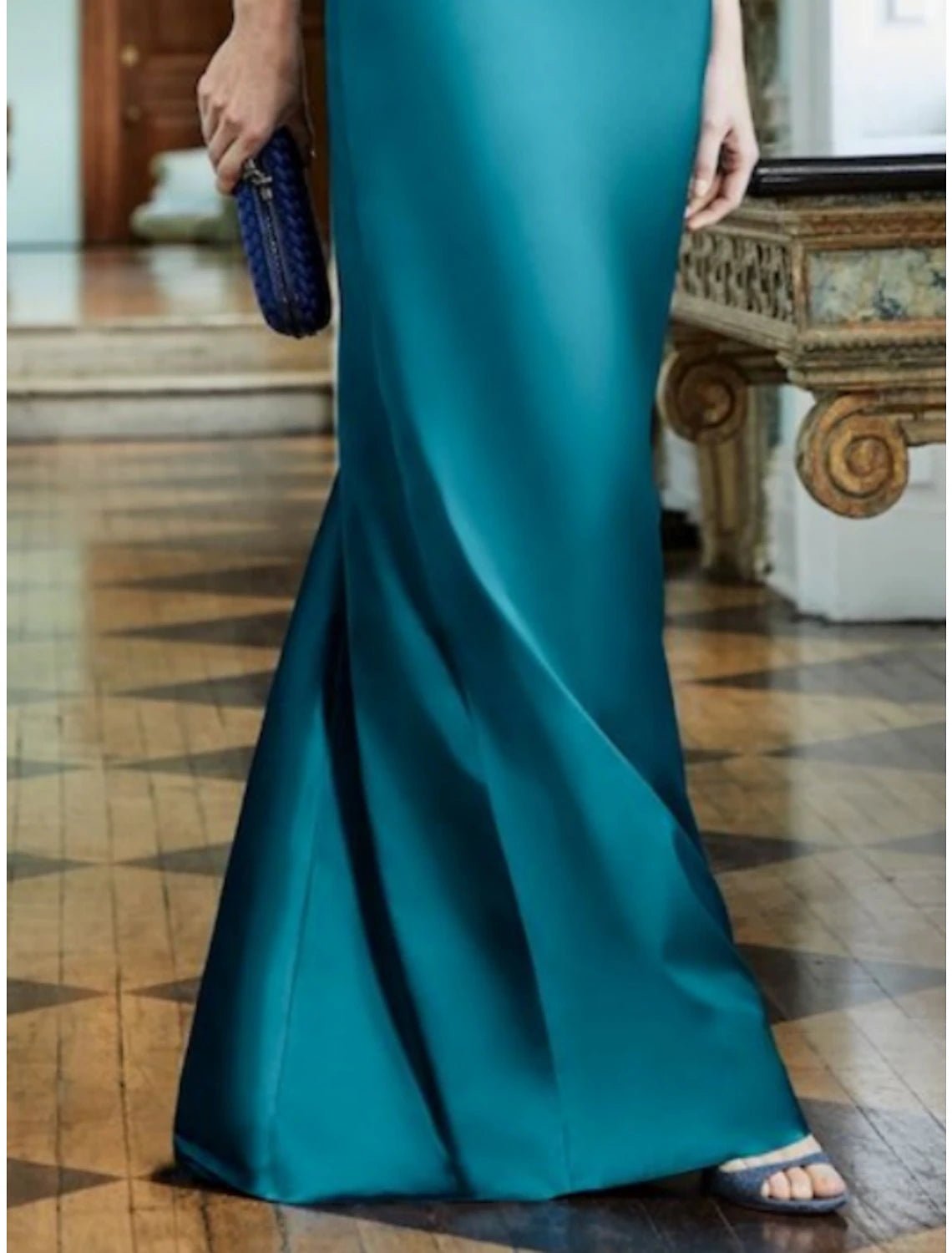 Abito da cerimonia per la madre della sposa, elegante, a tubino, con spalle scoperte, lunghezza al pavimento, in raso, maniche corte e arricciature