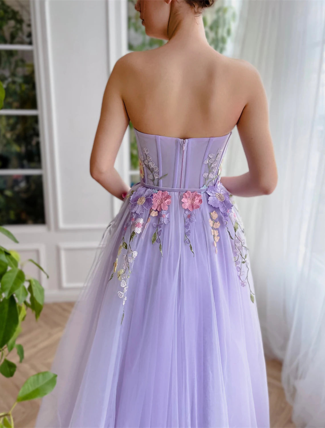 Vestido de noche corte A, floral, para boda, con cola, sin mangas, sin tirantes, de tul con apliques