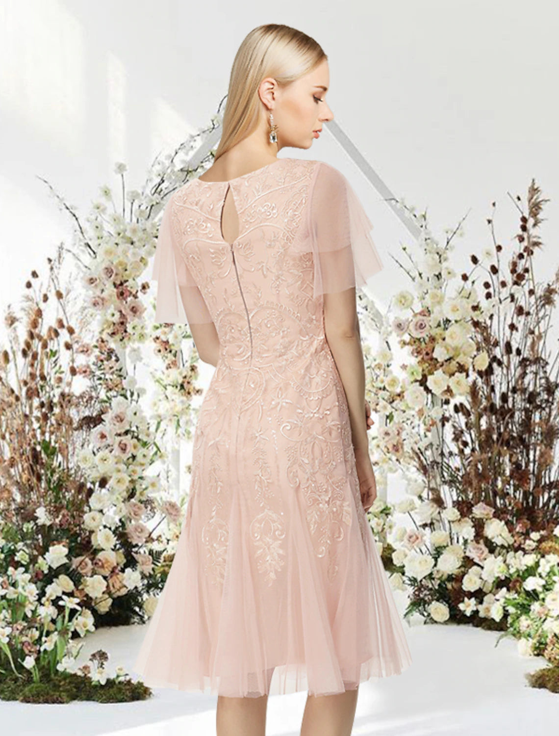 Abiti da cocktail a trapezio, abiti civettuoli, abiti da cocktail per laurea, lunghezza al ginocchio, maniche corte, scollo gioiello, pizzo con applicazioni