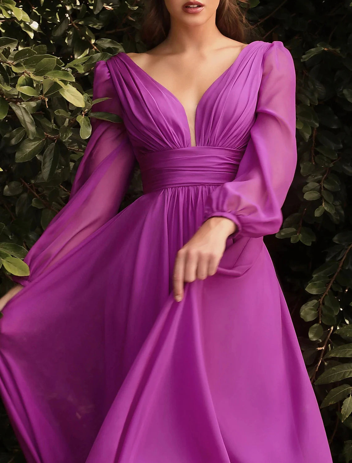 Vestido elegante de fiesta para invitada de boda, corte tubo/columna, largo hasta el suelo, manga larga, escote en V, gasa con pliegues y abertura para invitada de boda de otoño 2025