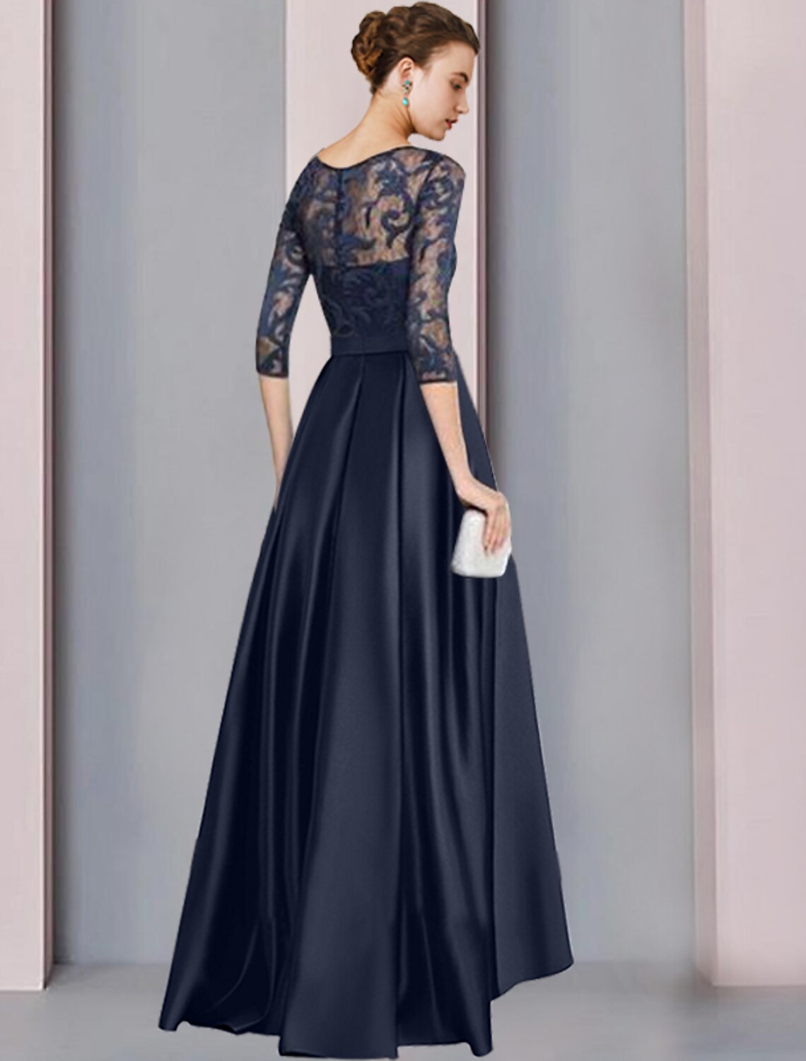 Abito da cerimonia per la madre della sposa, a trapezio, elegante, con scollo a barchetta, asimmetrico, lungo fino al pavimento, in raso e pizzo, con fiocco/i, pieghe e applicazioni.