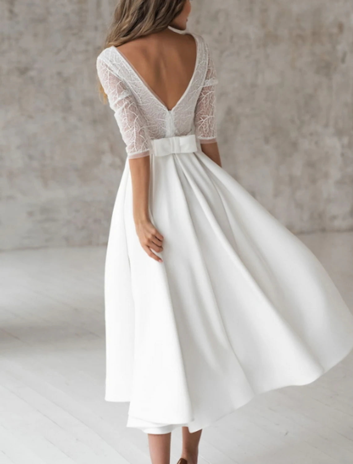 Vestidos de novia blancos cortos para despedida de soltera, vestidos de novia de corte A, escote en V, mangas 3/4, longitud hasta la rodilla, vestidos de novia de gasa con color sólido