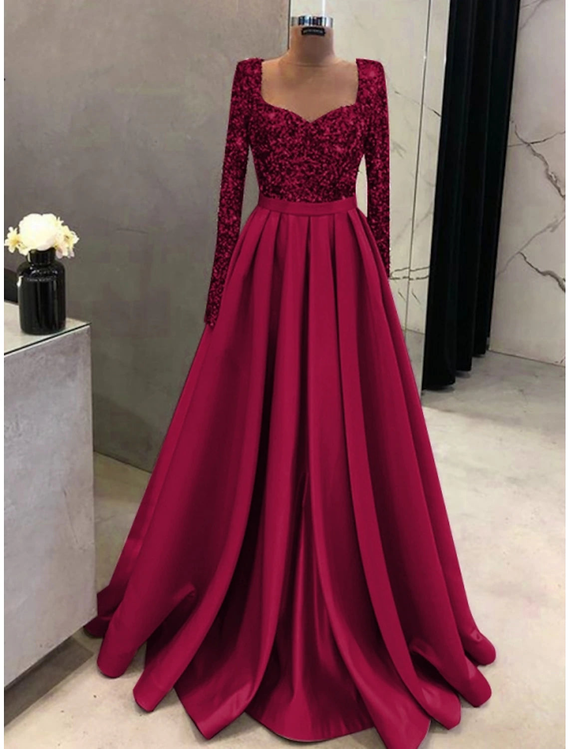 Vestido de noche elegante de corte A, vestido formal de otoño, cola larga, escote cuadrado, satén con pliegues brillantes