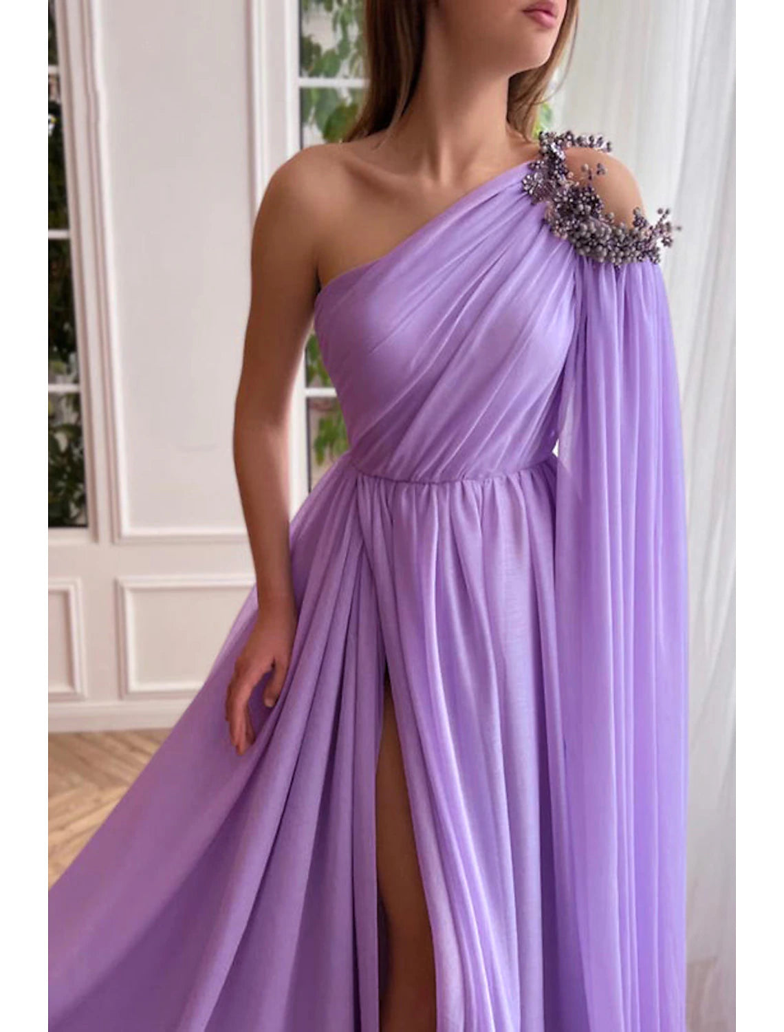 Abito da sera a trapezio, elegante, formale, da invitato a nozze, con strascico a spazzola, senza maniche, monospalla, mantelle in chiffon con spacco, scialle