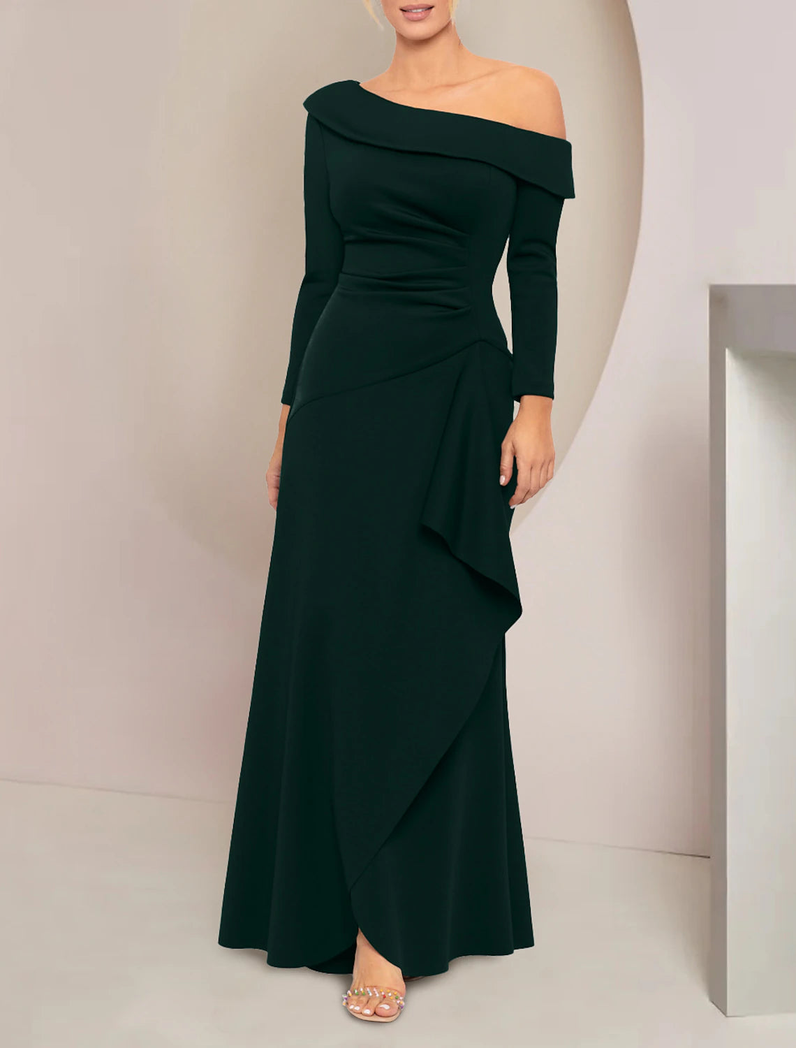 Abito da cerimonia per la madre della sposa, elegante, a trapezio, con spalle scoperte, lunghezza al pavimento, in tessuto, maniche lunghe, con volant, tinta unita