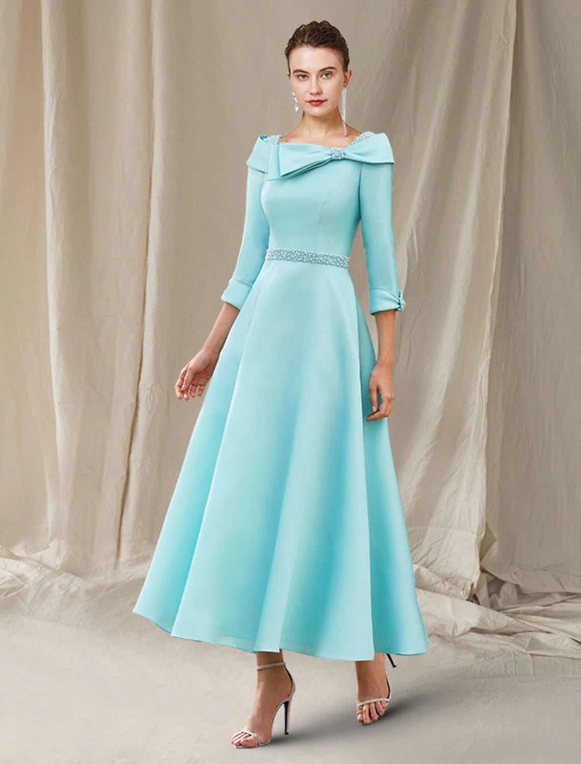 Abito da cerimonia per la madre della sposa, a trapezio, elegante e lussuoso, con scollo a barchetta, lunghezza alla caviglia, in raso, maniche a 3/4, con fascia/fiocco/i in nastro e perline.