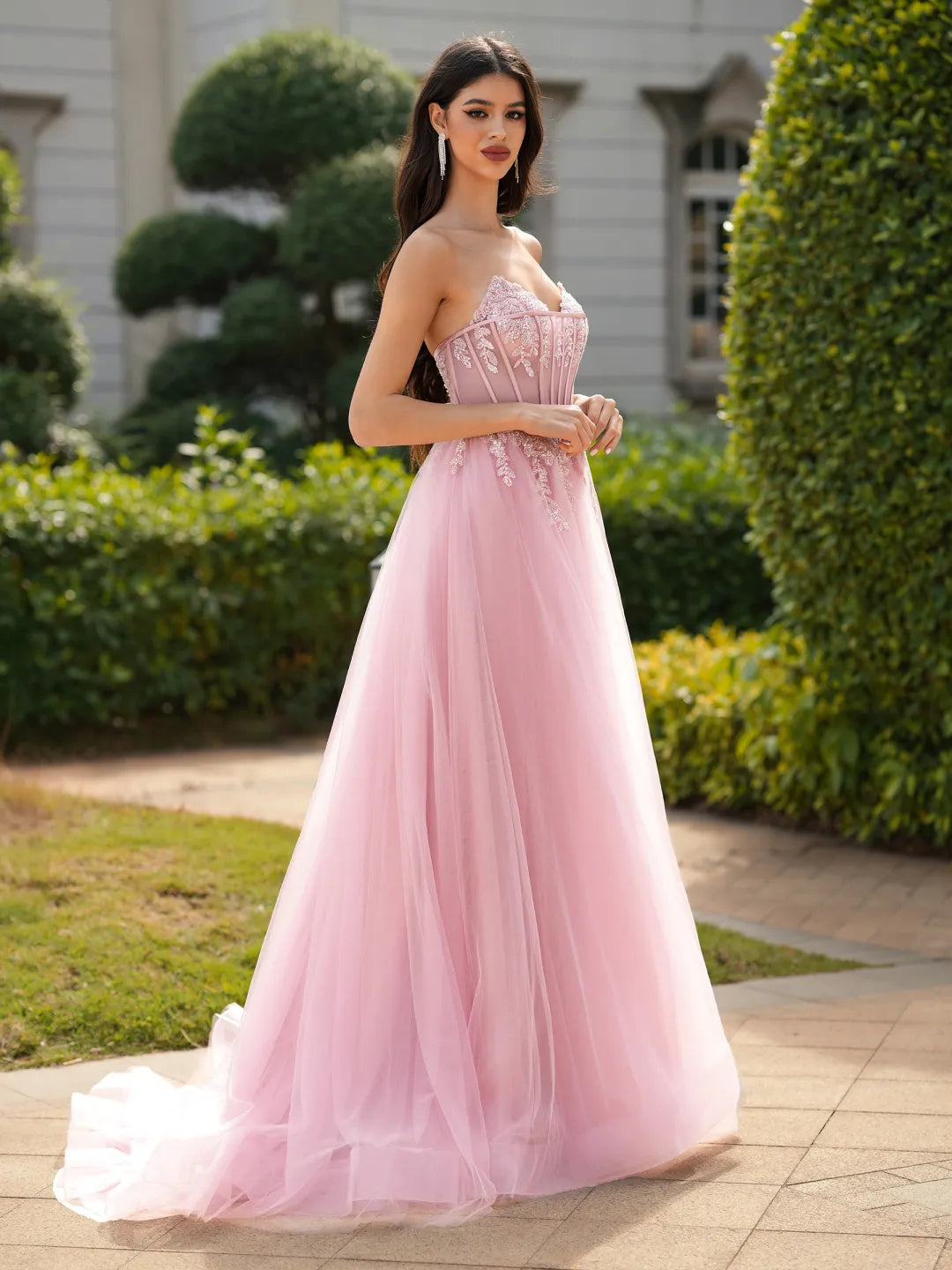 Romantic A-Line Sweetheart Strapless Open-Back Long Prom Gown