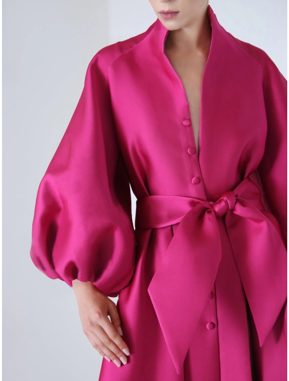 Abito da sera a trapezio, elegante, formale, con strascico a ruota, manica lunga, scollo a V, raso con fiocco/fiocchi, paillettes, spacco