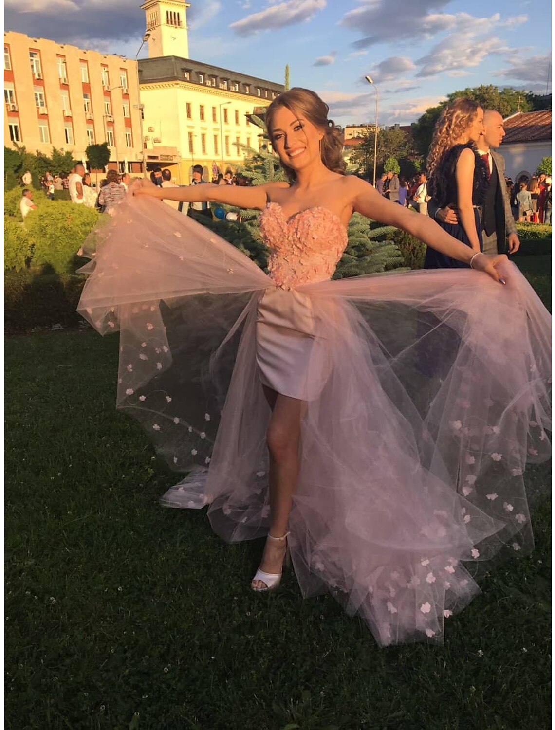 Abiti da ballo a tubino / colonna, abiti da ballo a sirena, da sposa, da festa, senza maniche, con strascico a ruota, in tulle con applicazioni ricamate