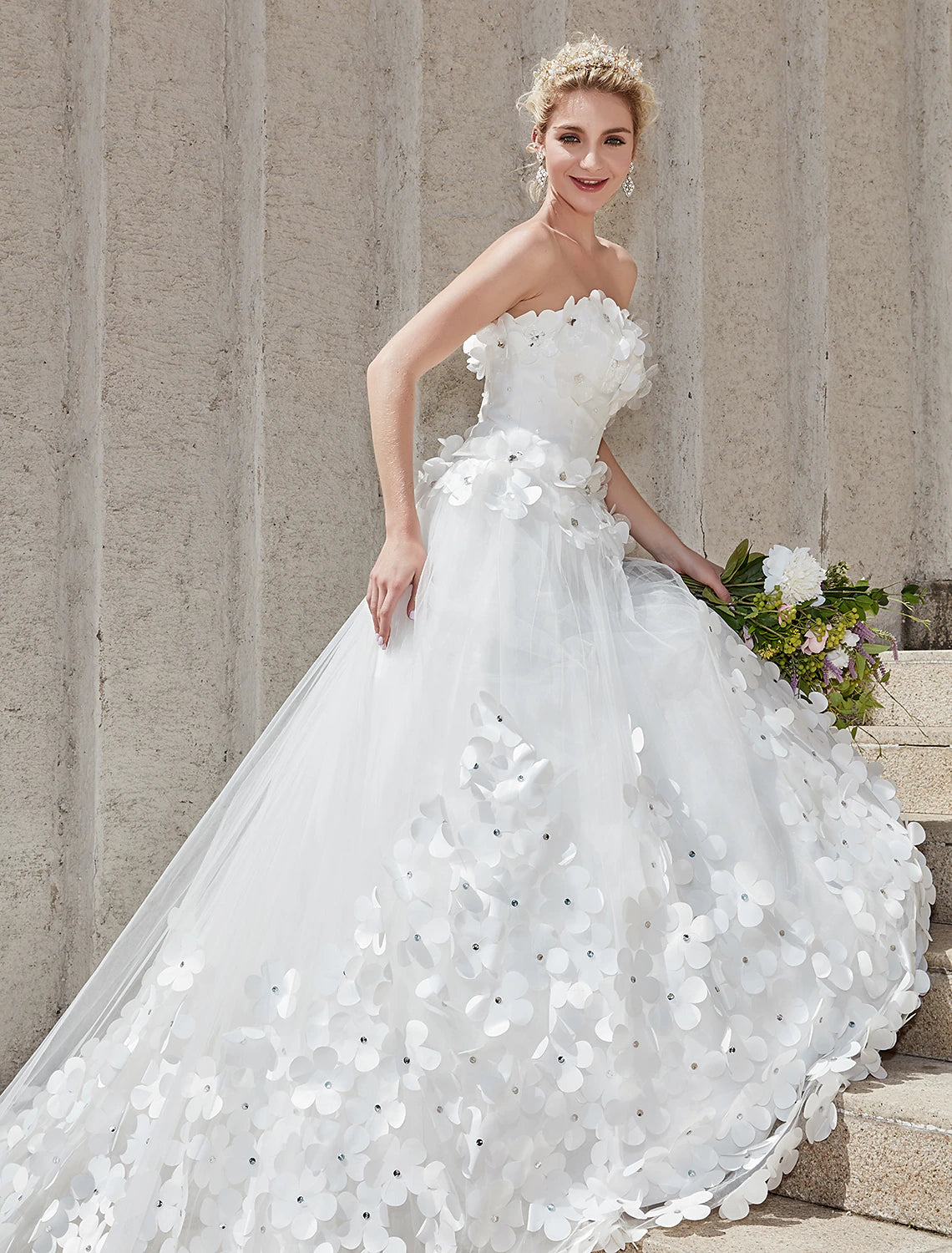 White Tulle A-Line Sweetheart Floor-Length Evening Dress with 3D Floral Appliques
