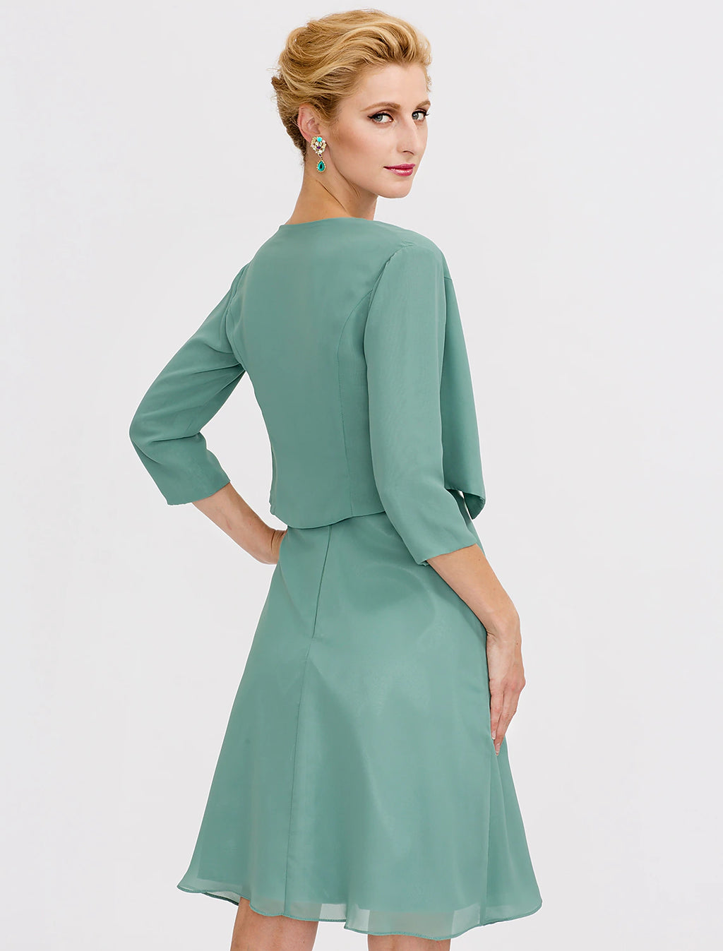Vestido de madre de la novia de corte A, formal, elegante, de dos piezas, con tirantes, corto/mini, de gasa, sin mangas, sí, con pliegues y abalorios