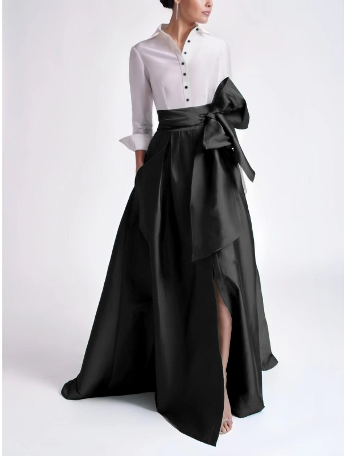 Abito da sera a trapezio, elegante, rosso e verde, formale, da invitato a nozze, con strascico a spazzola, maniche a 3/4, colletto a camicia, in raso con fiocco/i e spacco