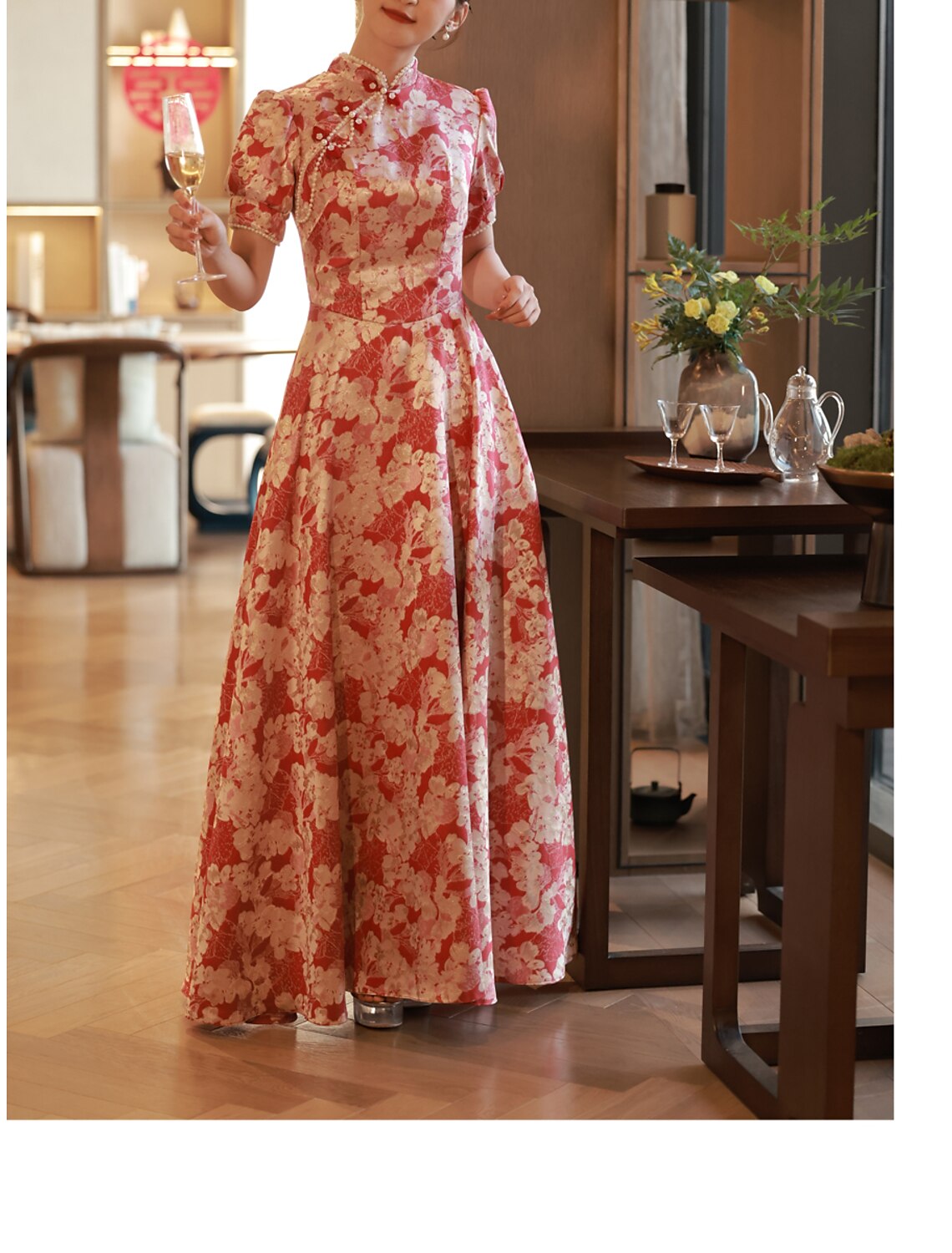 Abito da sera a trapezio, stile cinese, da fidanzamento, lungo fino al pavimento, con mezza manica, collo alto, in raso con perle e spalline.