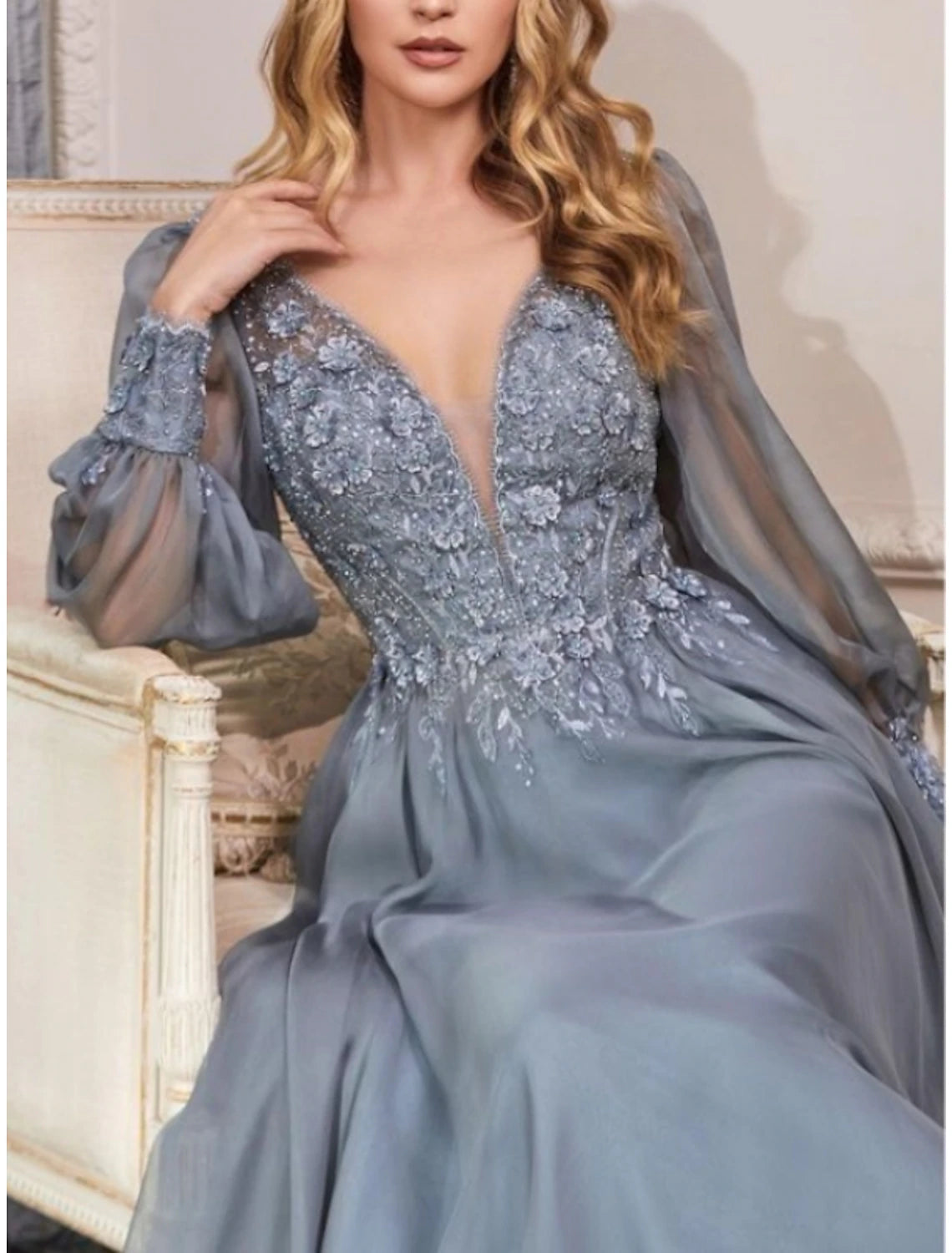 Vestido elegante de dama de honor con escote en V, largo hasta el suelo, manga larga, con apliques plisados, de gasa, 2025