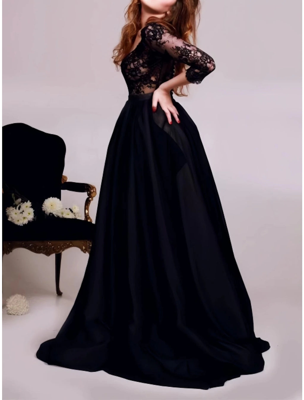 Elegant Black Lace & Chiffon A-Line Floor-Length V-Neck Evening Gown