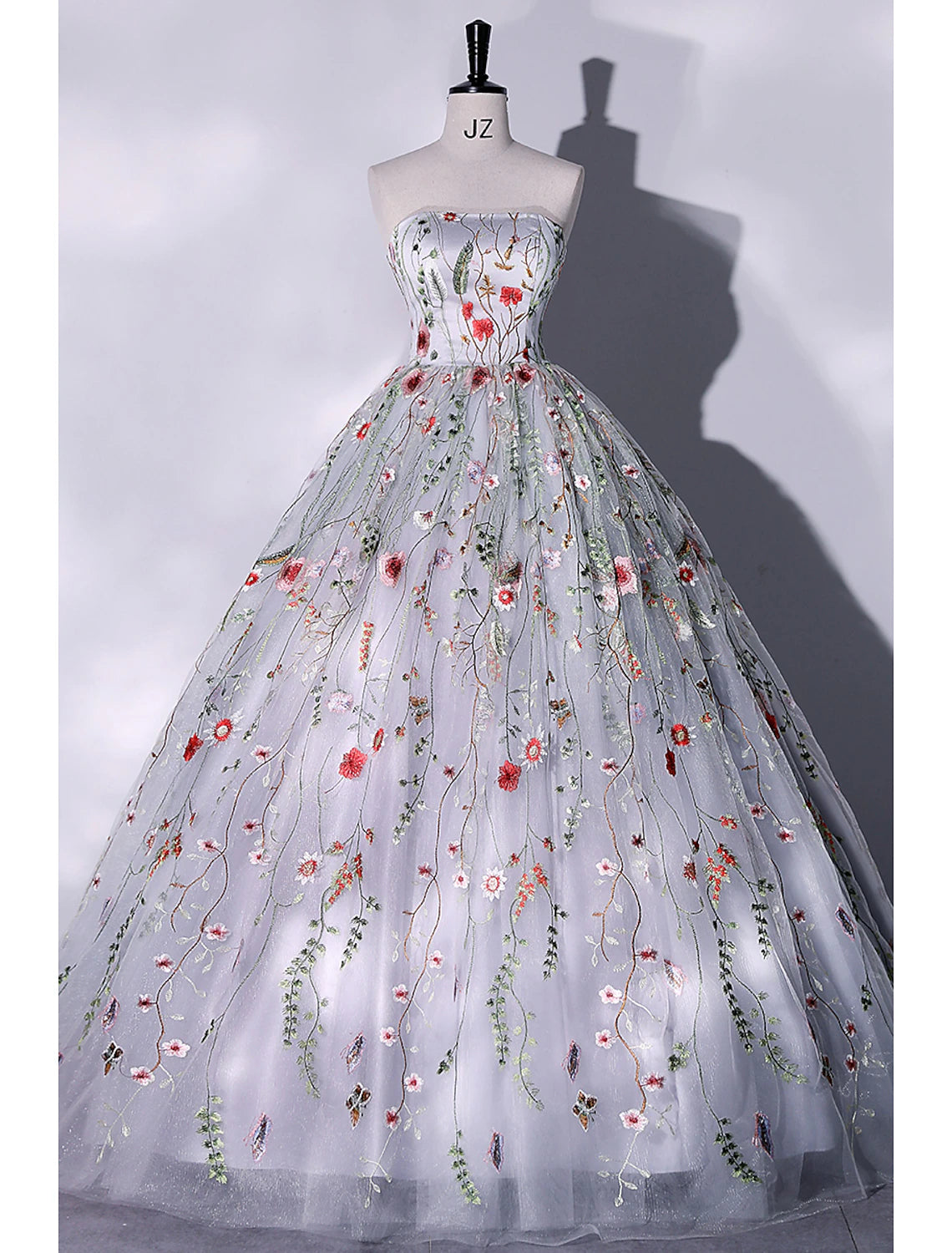 Vestido de noche elegante de quinceañera, largo hasta el suelo, sin mangas, sin tirantes, con encaje y apliques bordados con abertura.