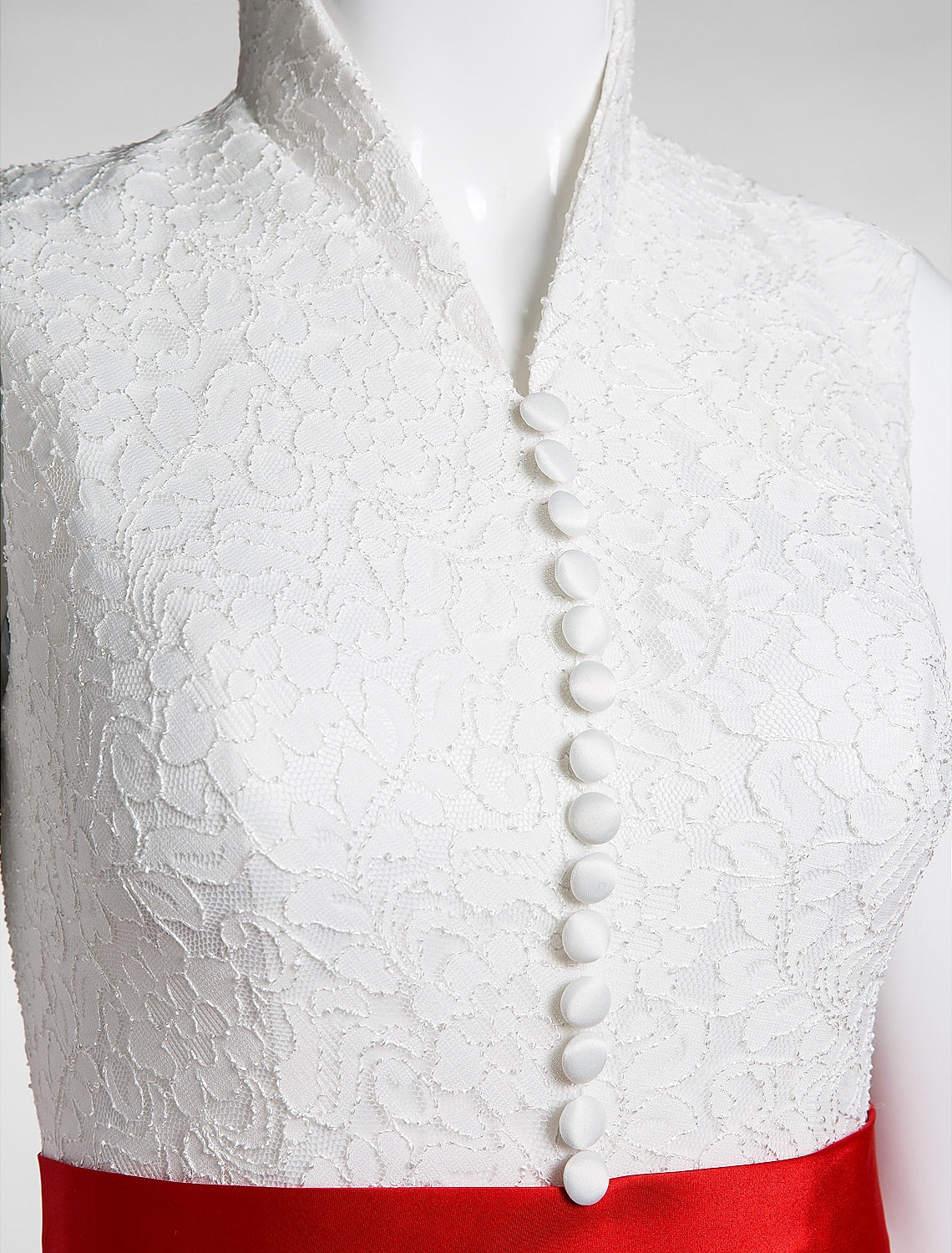 Vestido de gala formal de noche con cuello alto, sin mangas, largo hasta el suelo, de encaje y pliegues, elegante y lujoso, con bloques de color.