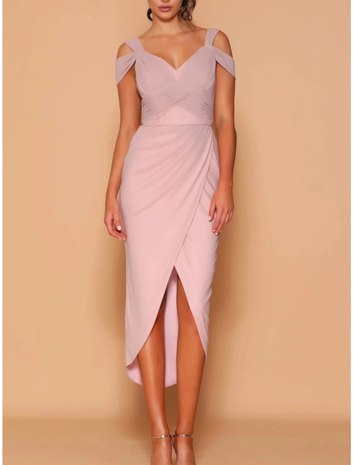 Abito da damigella d'onore a trapezio, scollo a V, manica corta, elegante lunghezza tè in chiffon con spacco frontale / arricciatura